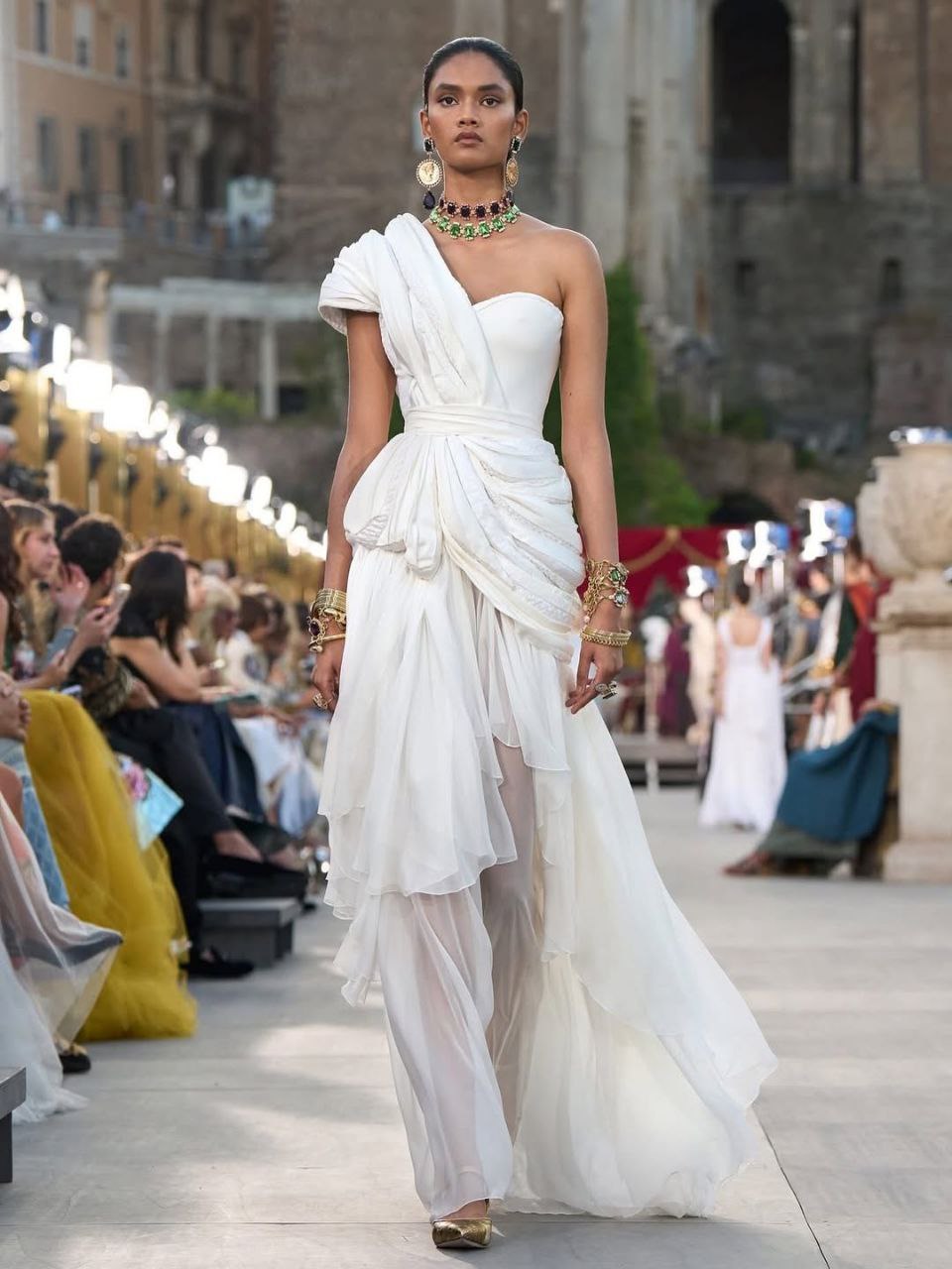 Most Striking Looks at Dolce & Gabbana Alta Sartoria Show Most Striking Looks at Dolce & Gabbana Alta Sartoria Show photo