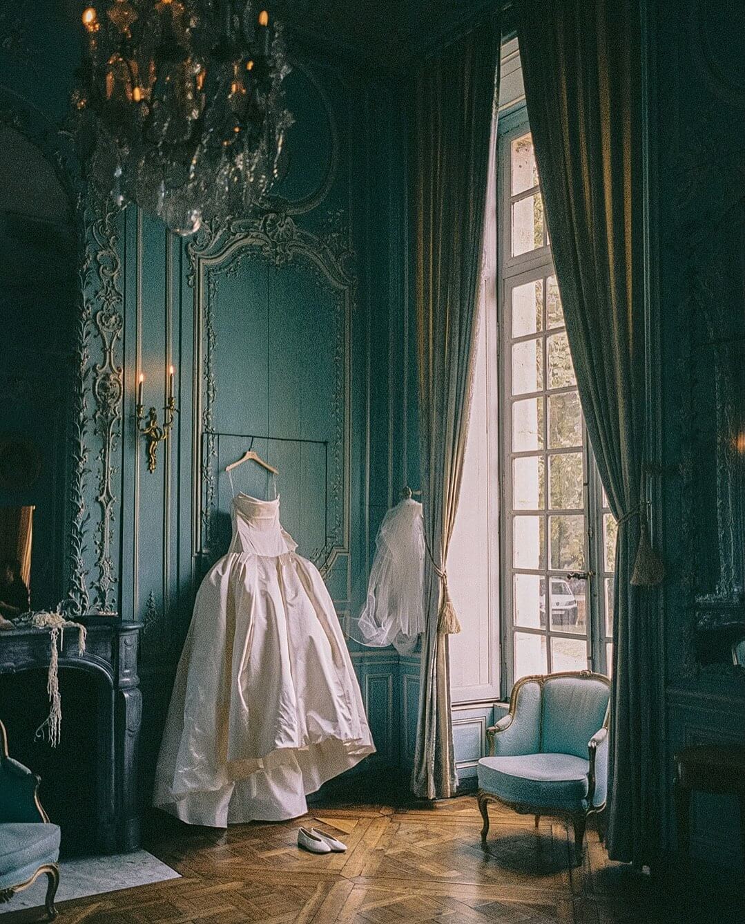 How to Choose a Wedding Dress: Your A-to-Z Guide to Finding the One photo
