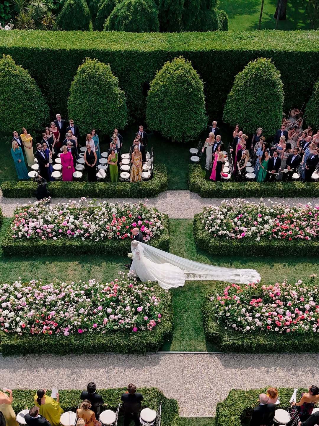 How to Budget for a Wedding Without Breaking the Bank? photo