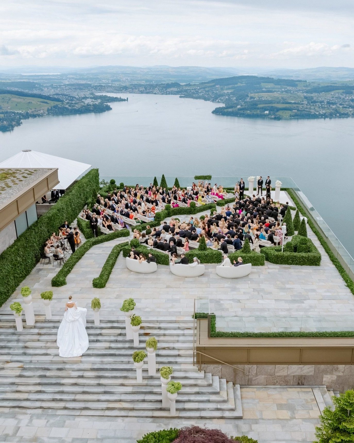 How to Plan an Outdoor Wedding How to Plan an Outdoor Wedding photo