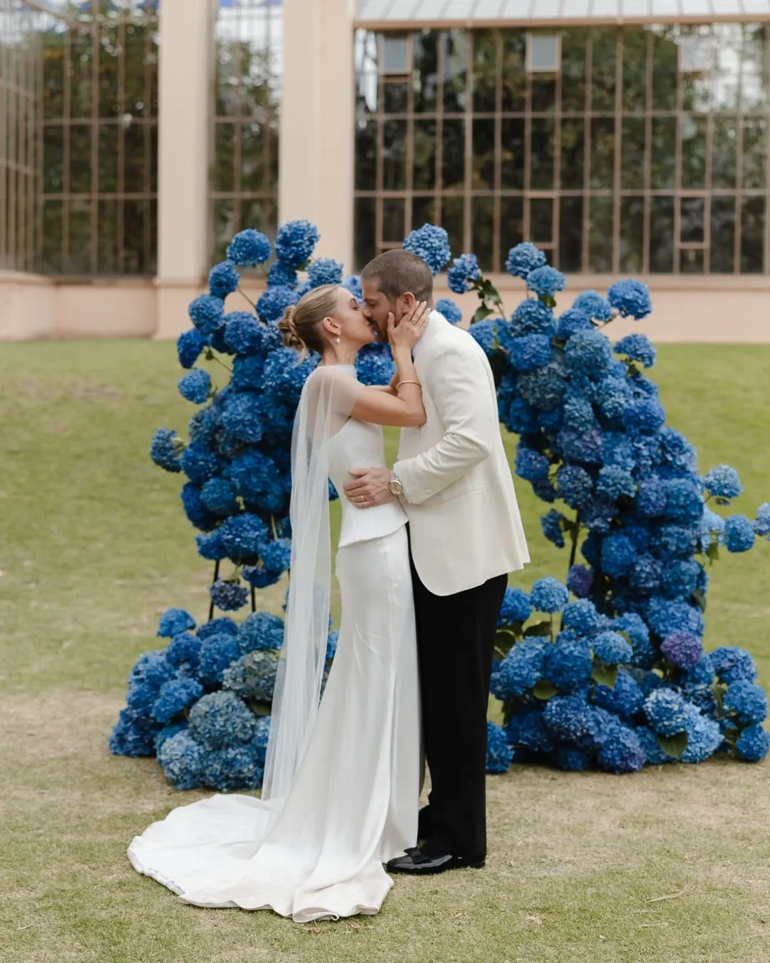 25 Tips for Planning a Microwedding That Feels Big 25 Tips for Planning a Microwedding That Feels Big photo