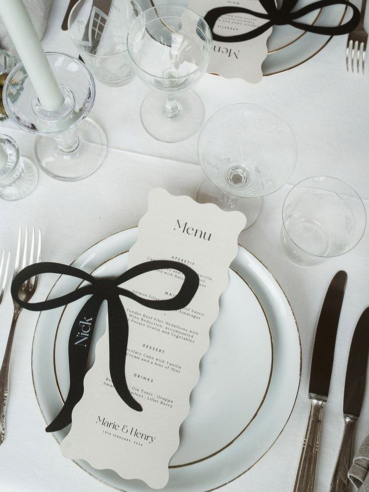 8 Trendy Menu Card Ideas for Wedding 8 Trendy Menu Card Ideas for Wedding photo