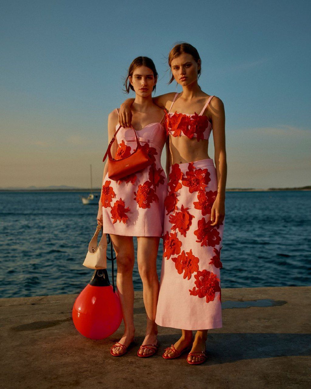30 Dress Ideas for Your Honeymoon in Barcelona 30 Dress Ideas for Your Honeymoon in Barcelona photo