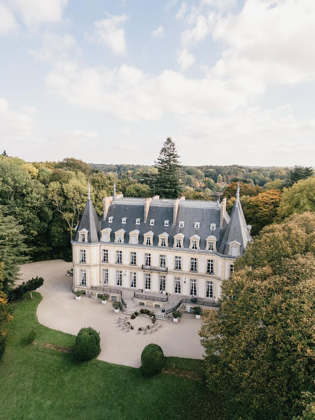 Your Wedding at Château de Santeny: A Realistic Look photo