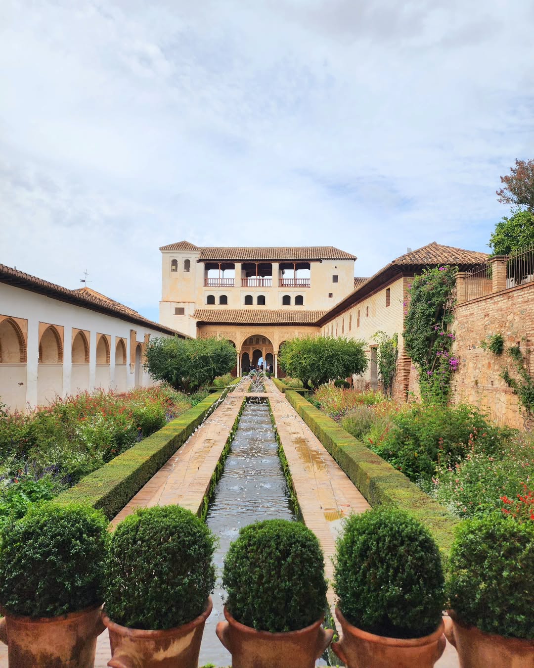Generalife Gardens’ Tranquil Beauty