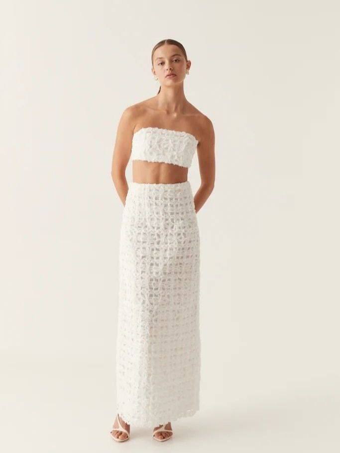 52 Stylish Looks for Wedding Guests 52 Stylish Looks for Wedding Guests photo