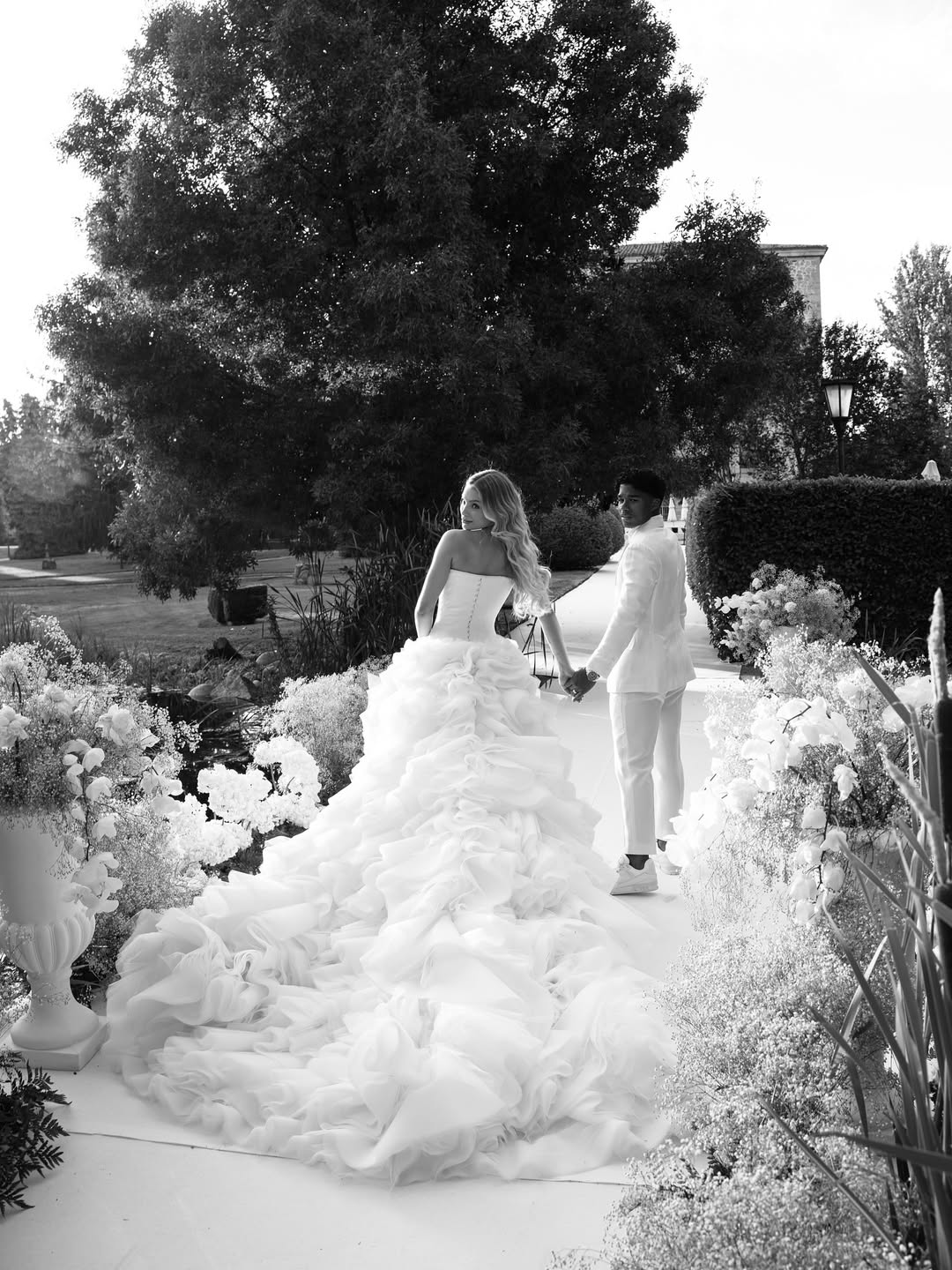 Wezoree: One of the Best Wedding Planning Tools for Couples photo