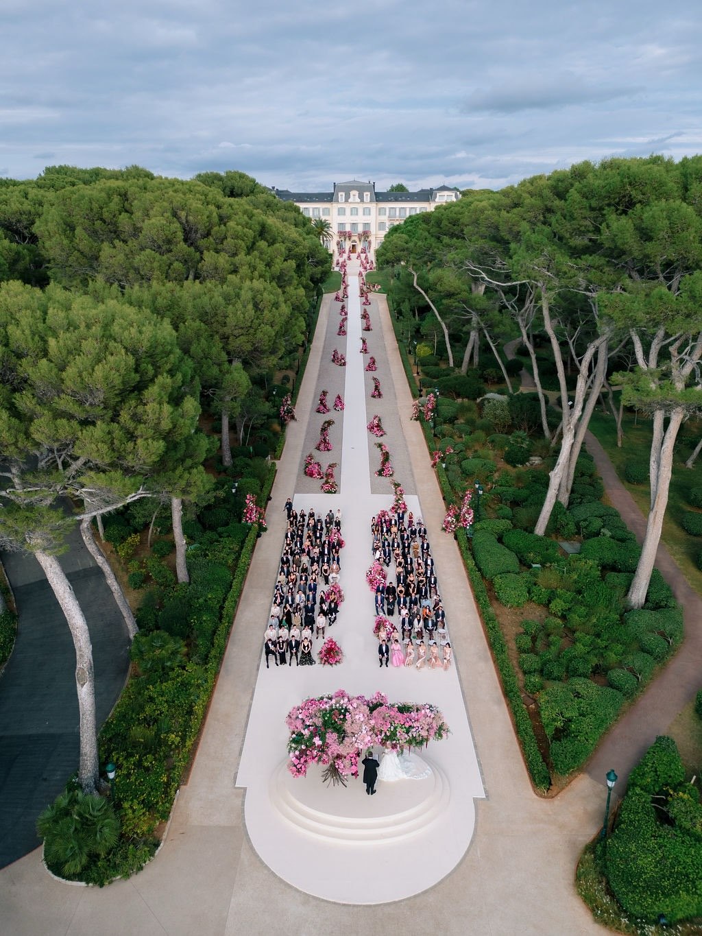 Best Luxury Hotel Wedding Venues From All Around The World photo