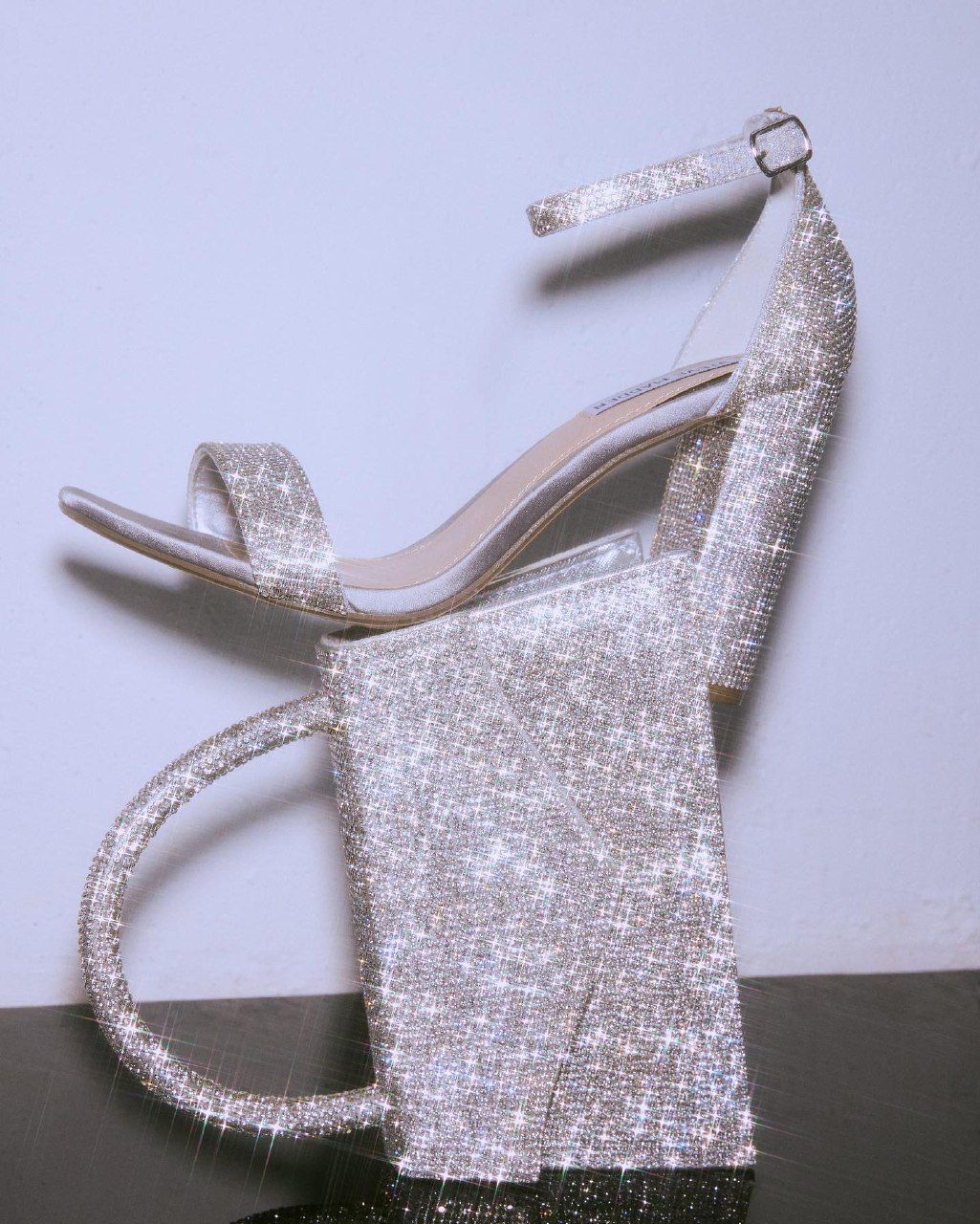 Radiant Footwear: Top Stylish Options for Perfecting Your Wedding Ensemble Radiant Footwear: Top Stylish Options for Perfecting Your Wedding Ensemble photo