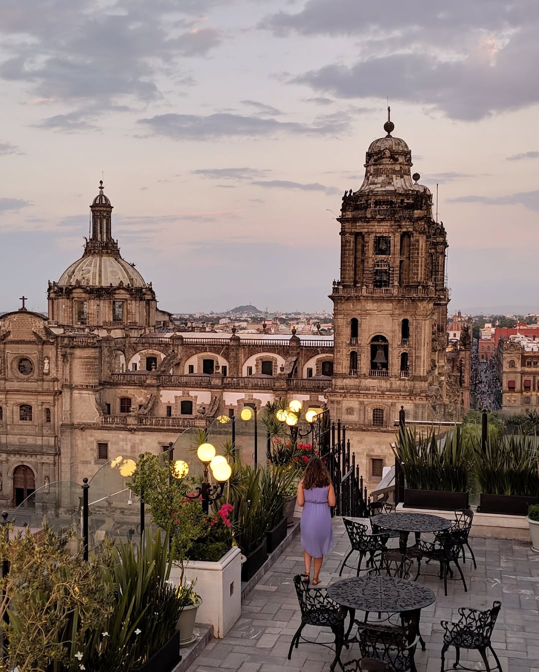 Chic Rooftop Venues with Skyline Views