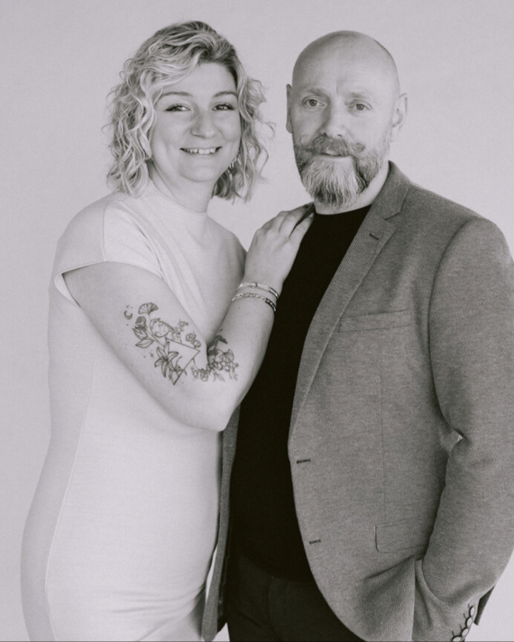 La Blonde et Le Barbu