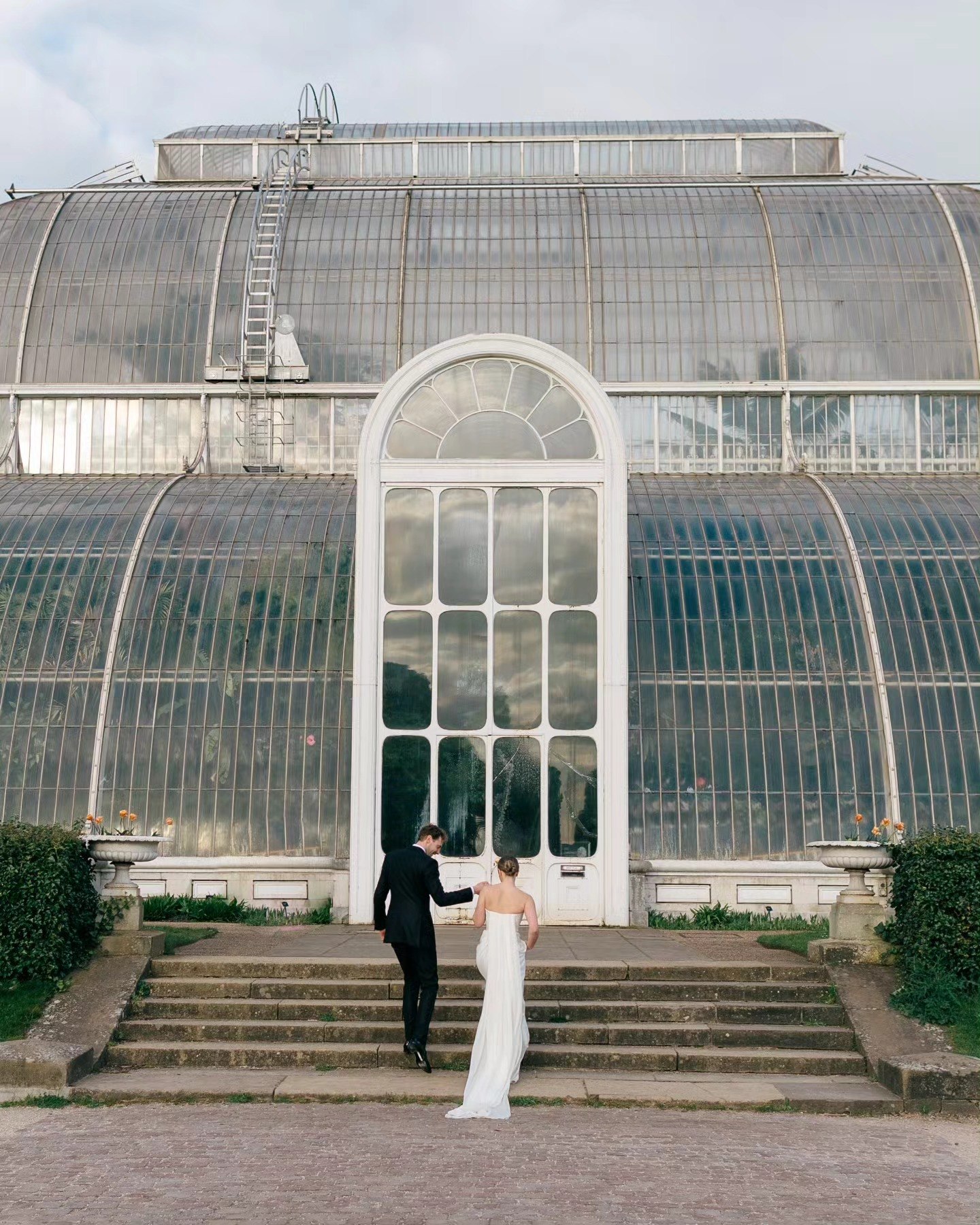10 Best Garden Wedding Venues From All Around The World photo