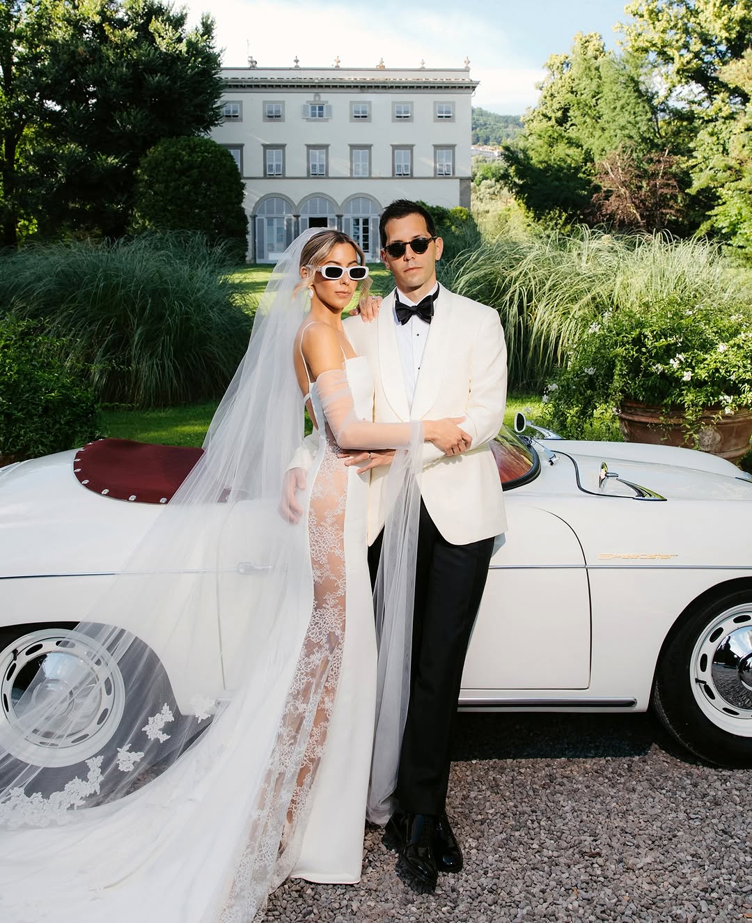 The Ultimate Wedding Posing Guide for Stunning Photos The Ultimate Wedding Posing Guide for Stunning Photos photo