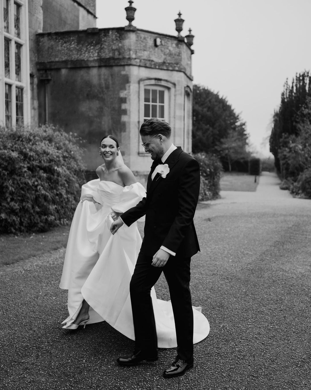 The Best Season to Get Married in London The Best Season to Get Married in London photo