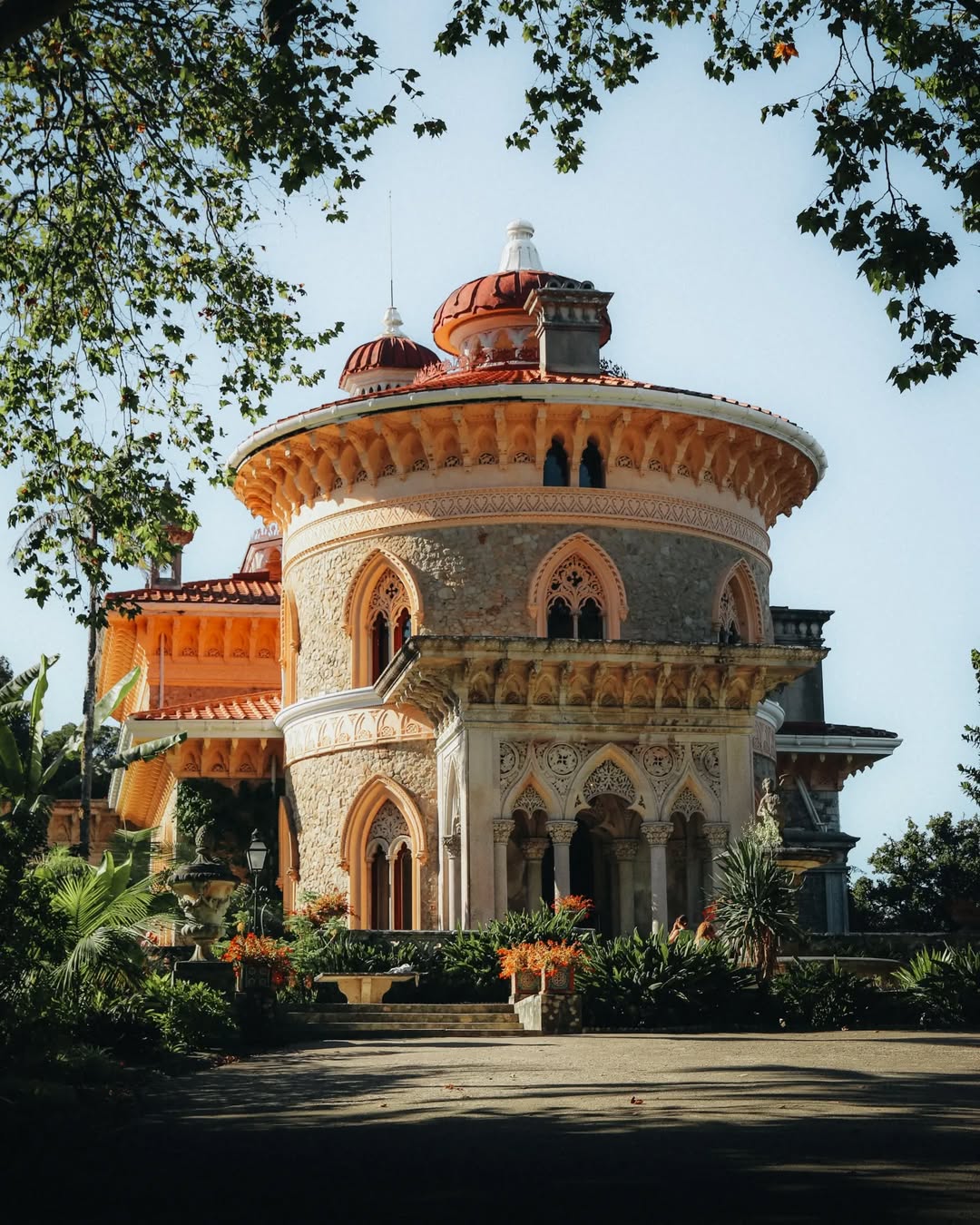 Royal Palaces with Grandeur