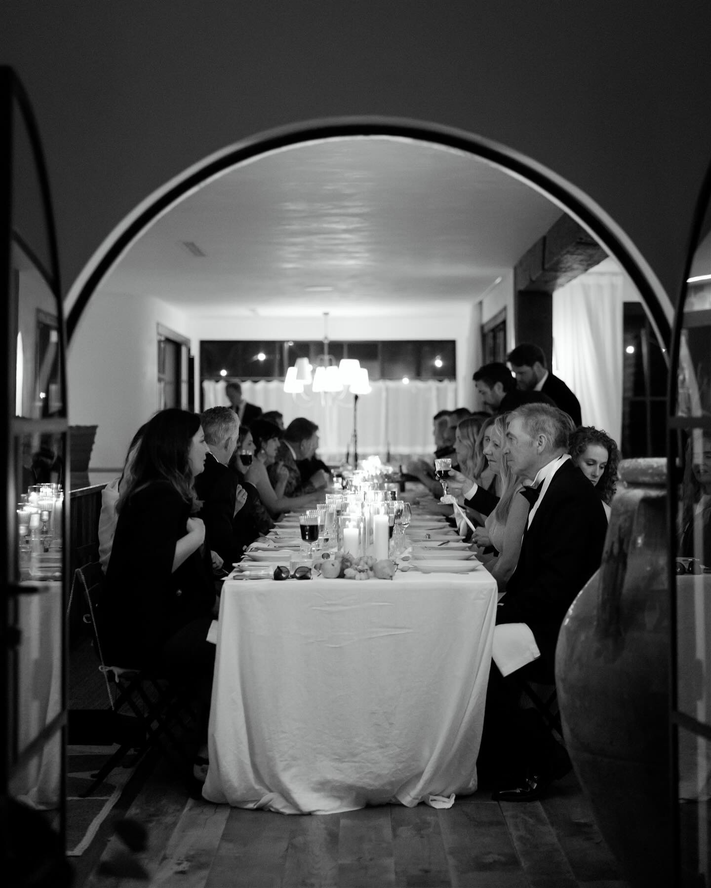 Micro-Wedding Trends 2025: Intimate and Unforgettable Celebrations Micro-Wedding Trends 2025: Intimate and Unforgettable Celebrations photo