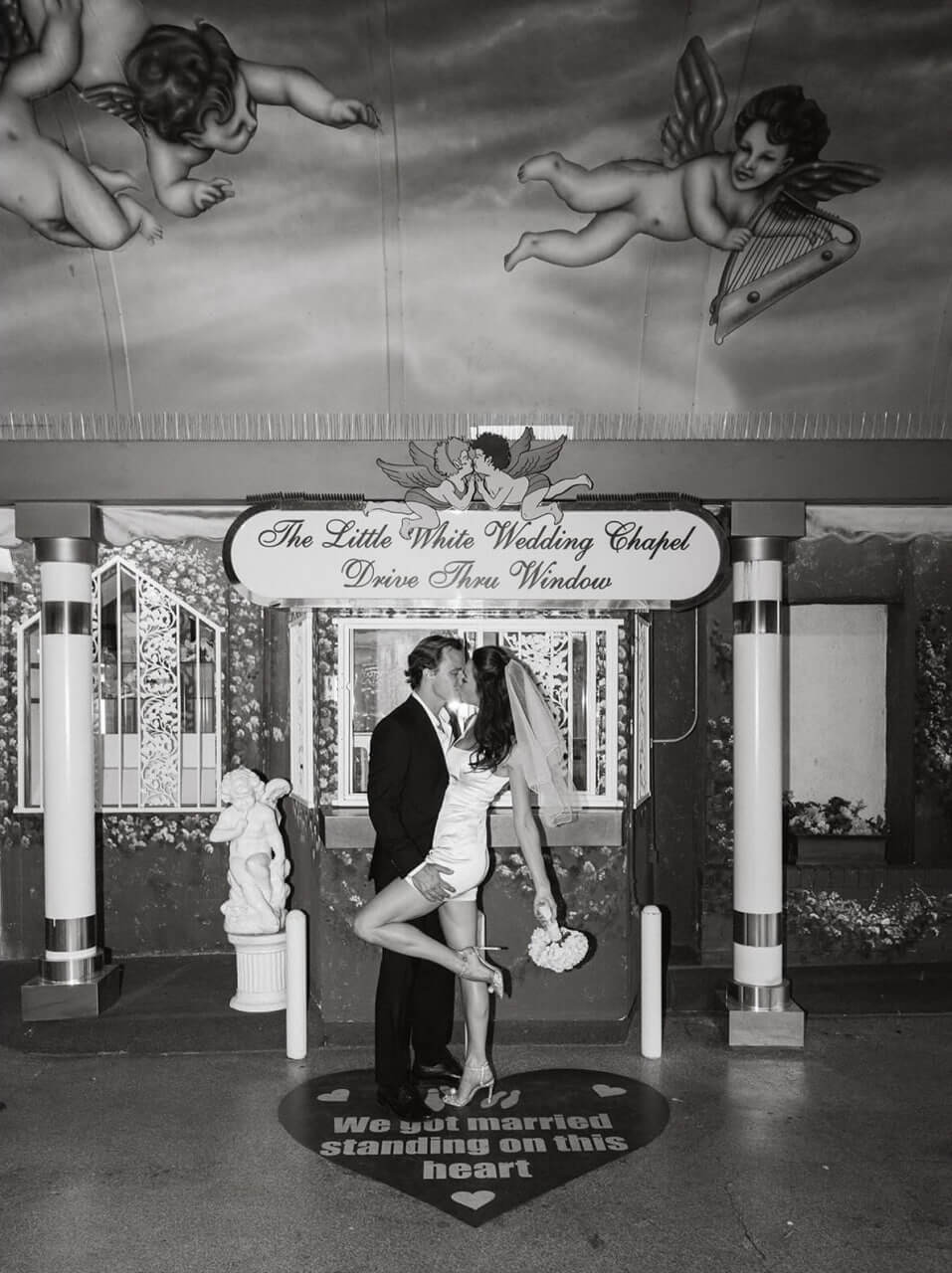 Funny Wedding Photo Ideas You Don’t Want To Miss photo