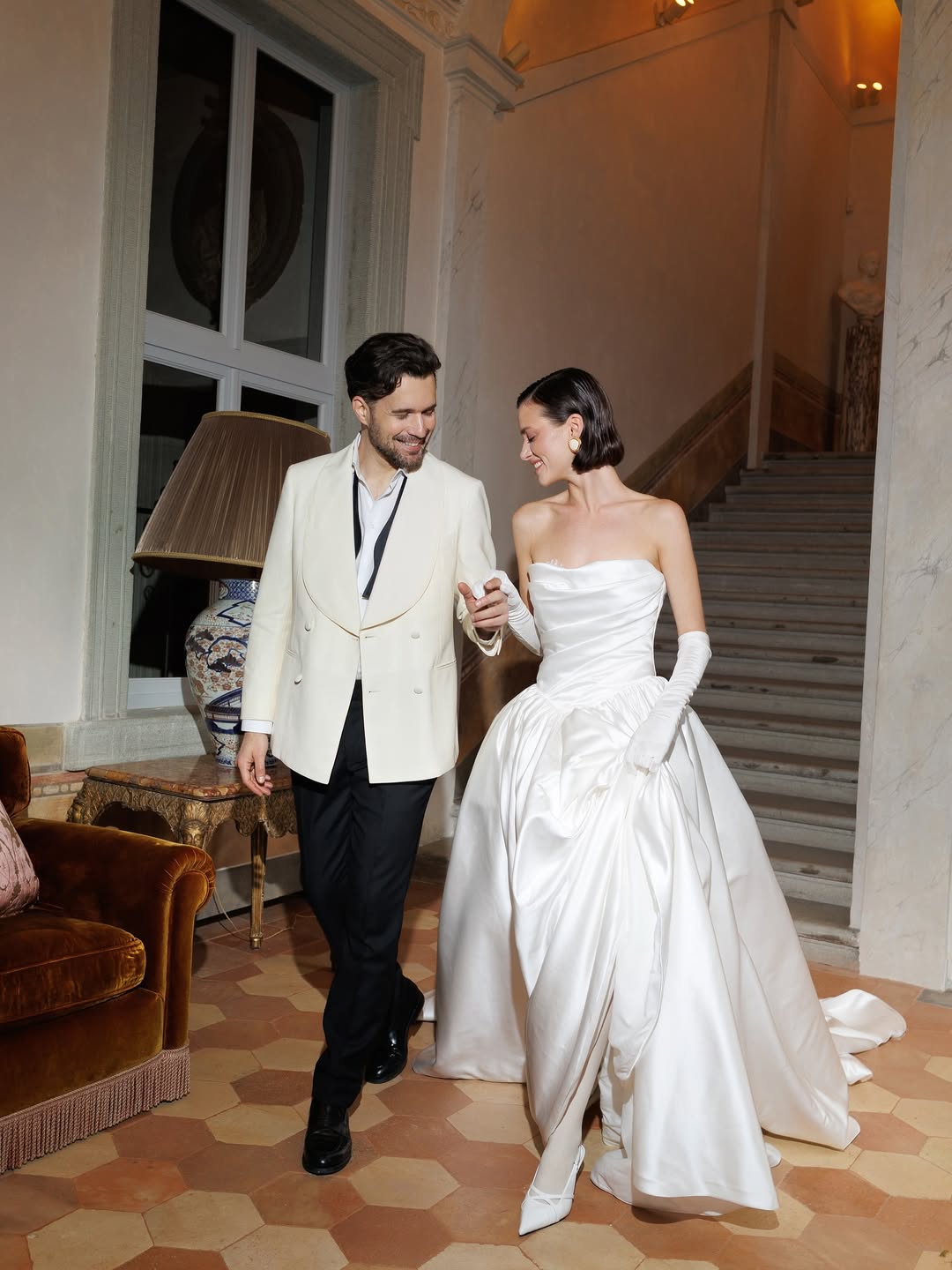 Wedding Flash Photography: How to Use Flash for Modern, Editorial Wedding Photos photo