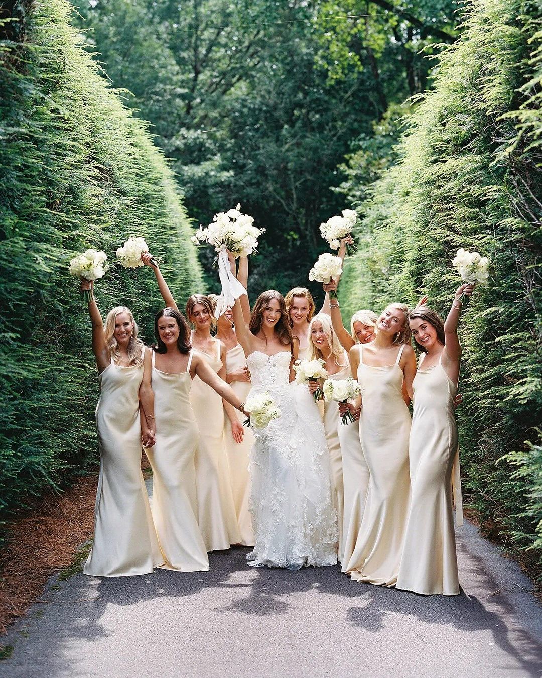 How to Be an Amazing Maid of Honor: Everything You Need to Know How to Be an Amazing Maid of Honor: Everything You Need to Know photo
