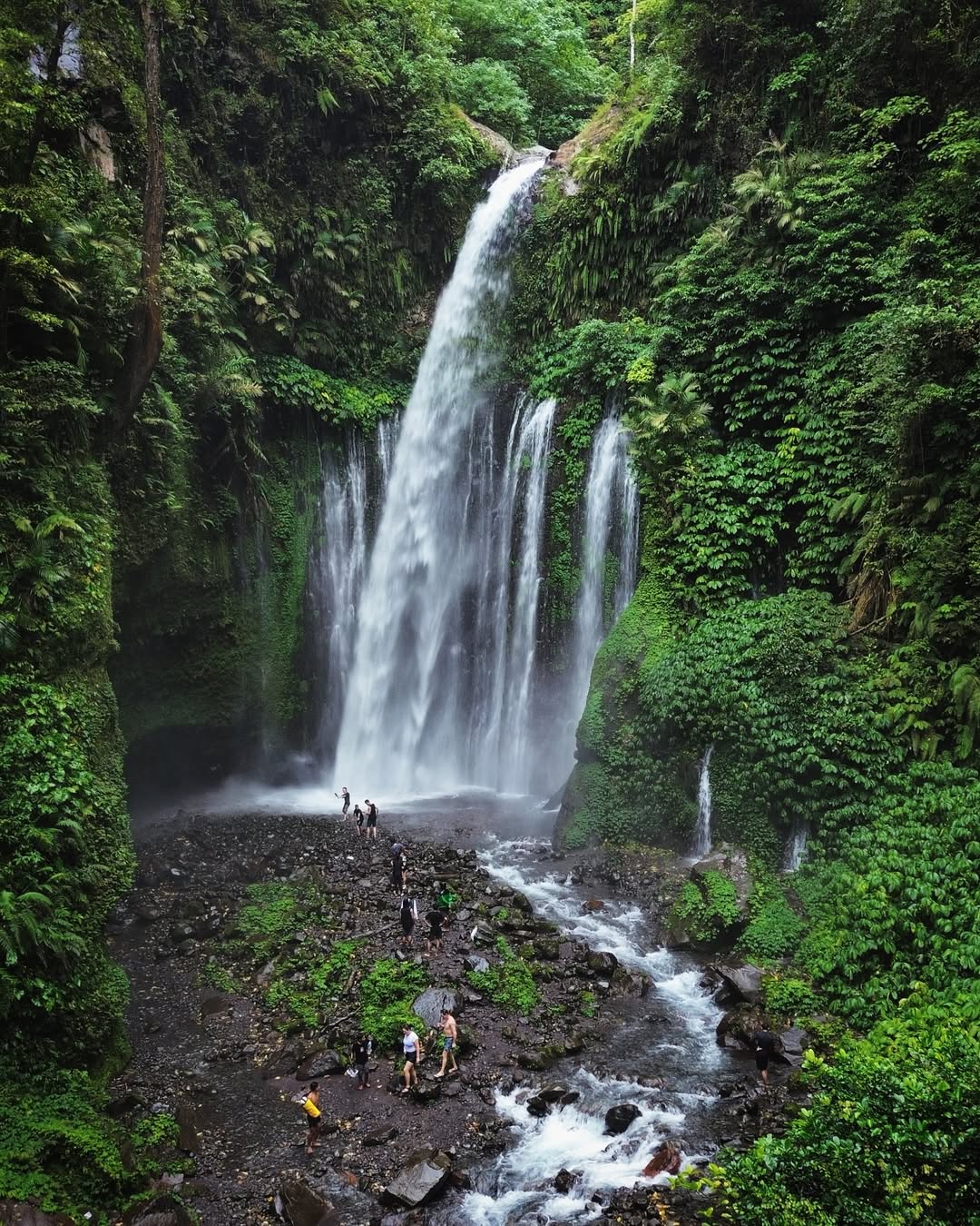 Volcanic Peaks & Lush Waterfalls
