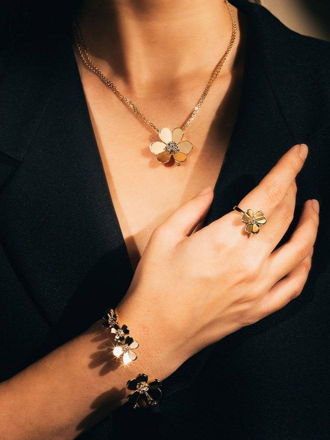 Van Cleef & Arpels Bridal Jewelry  Van Cleef & Arpels Bridal Jewelry  photo