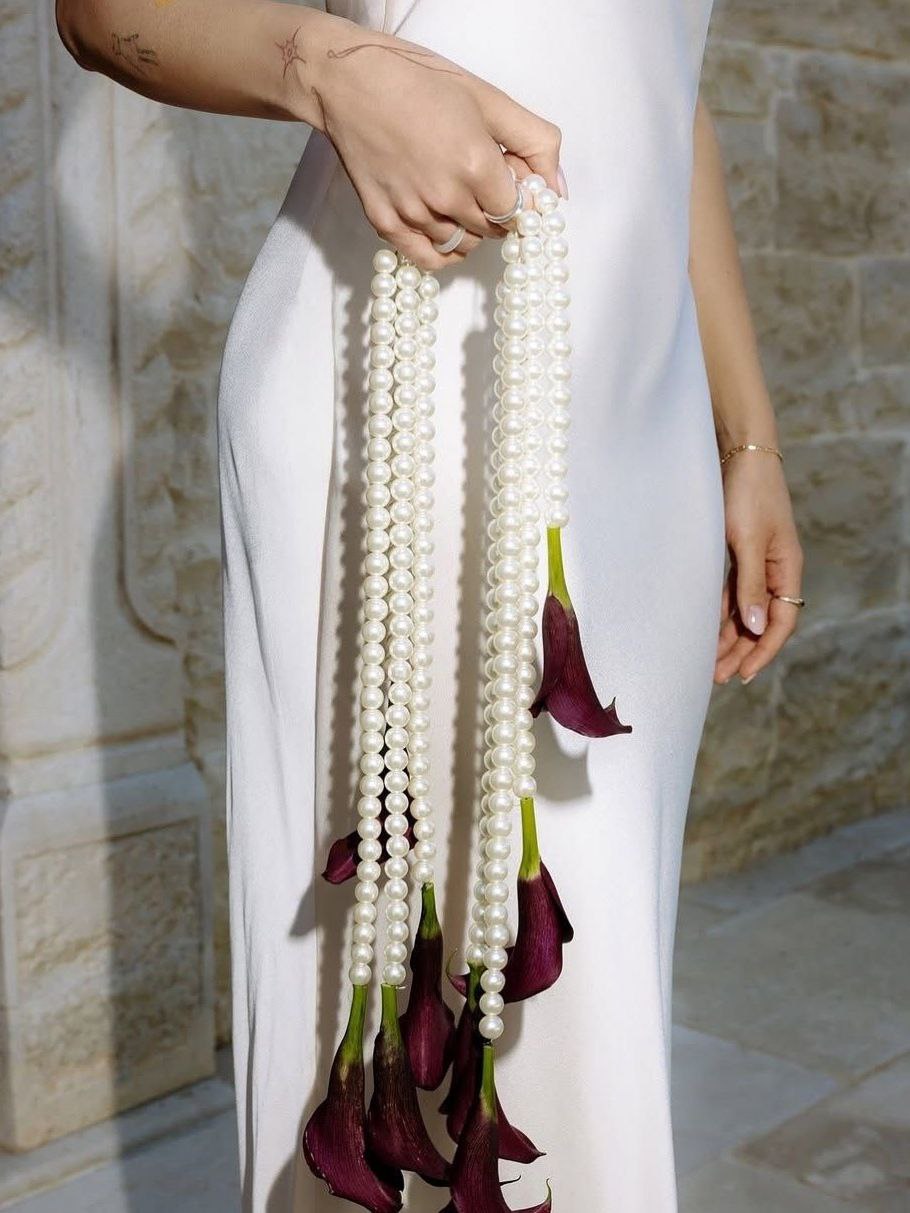 Pearl Wedding Bouquet: The Ultimate Guide Pearl Wedding Bouquet: The Ultimate Guide photo
