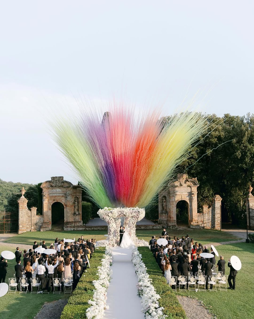 How to Choose a Wedding Concept for Your Celebration photo