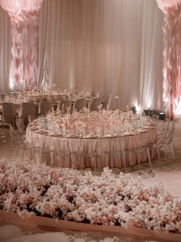 Peach Wedding Decor Ideas for a Soft Romantic Touch Peach Wedding Decor Ideas for a Soft Romantic Touch photo