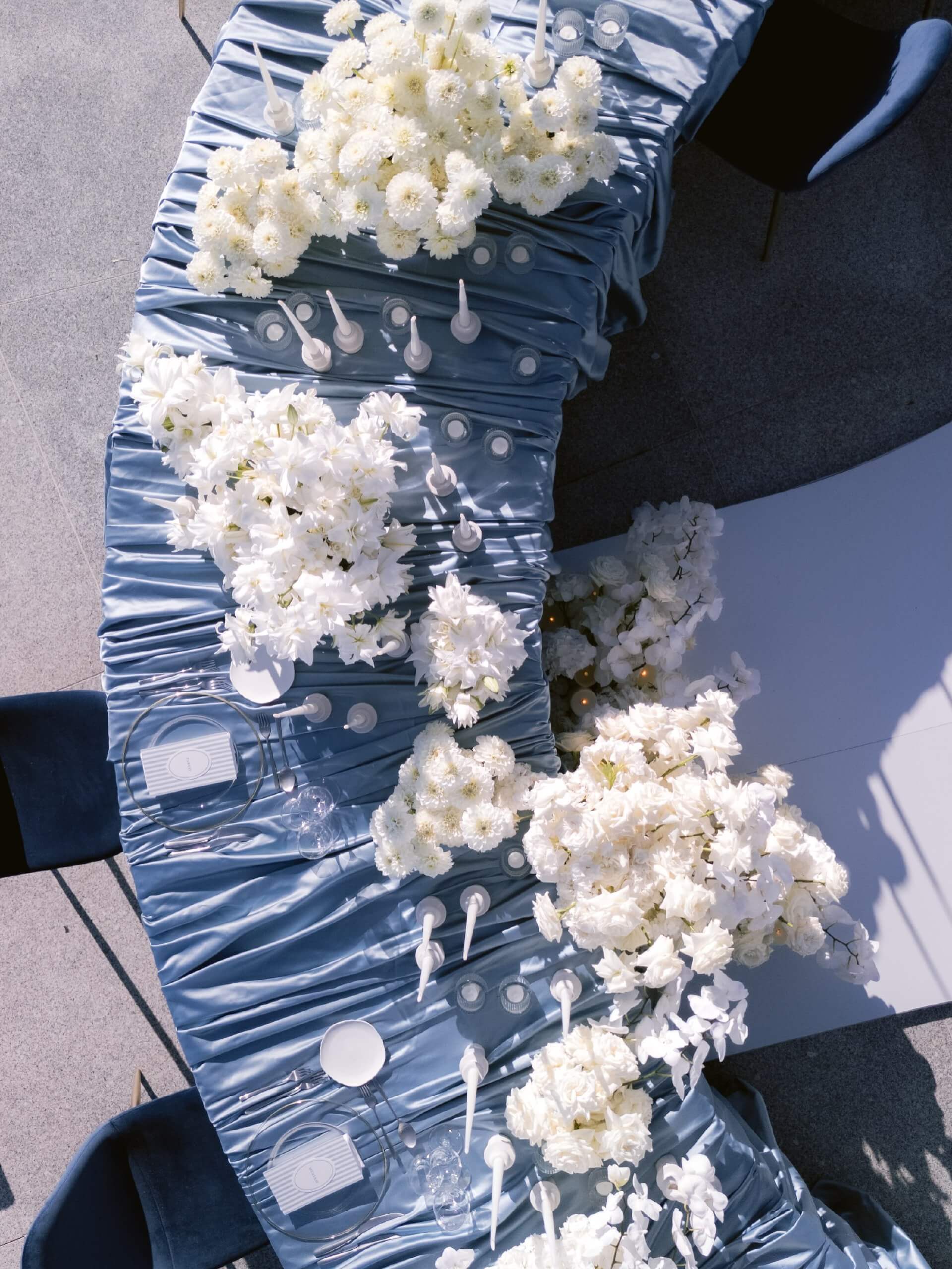 How to Select a Wedding Florist for Your Big Day photo