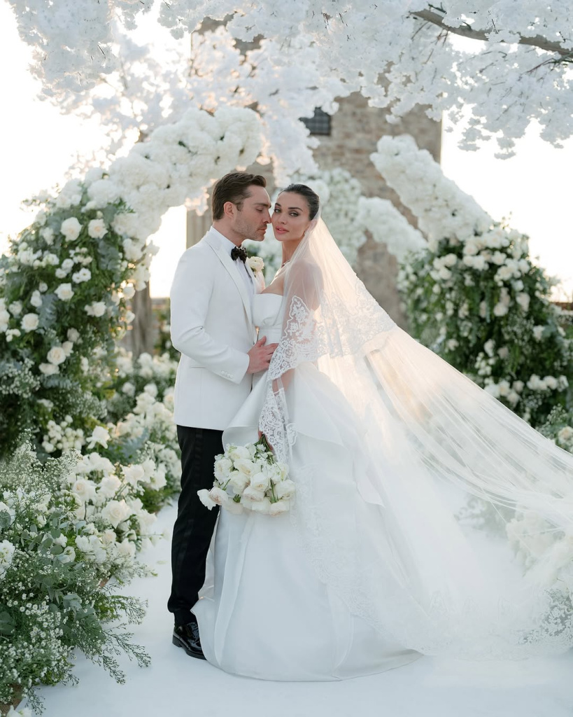 World's Best Wedding Photographers of 2024 by Wezoree World's Best Wedding Photographers of 2024 by Wezoree photo