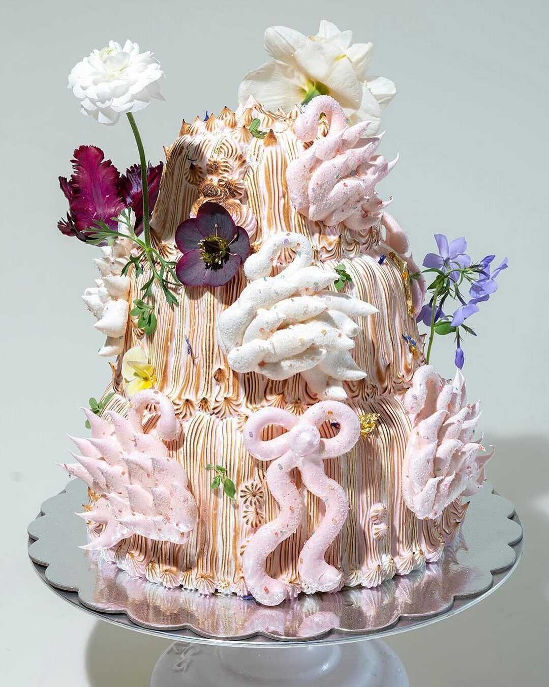 The Best Wedding Cake Flavors photo