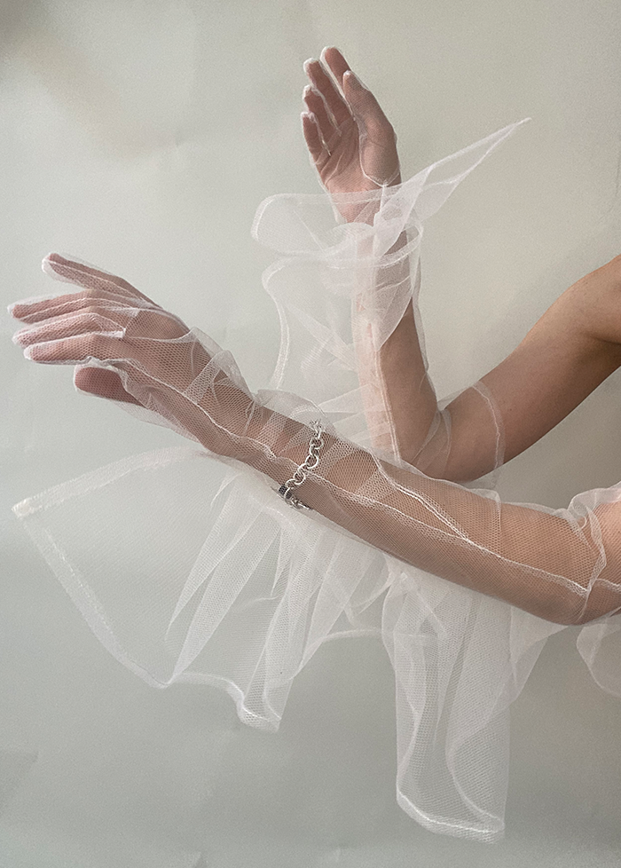 Perfect Bridal Gloves to Elevate Your Modern Wedding Look Perfect Bridal Gloves to Elevate Your Modern Wedding Look photo