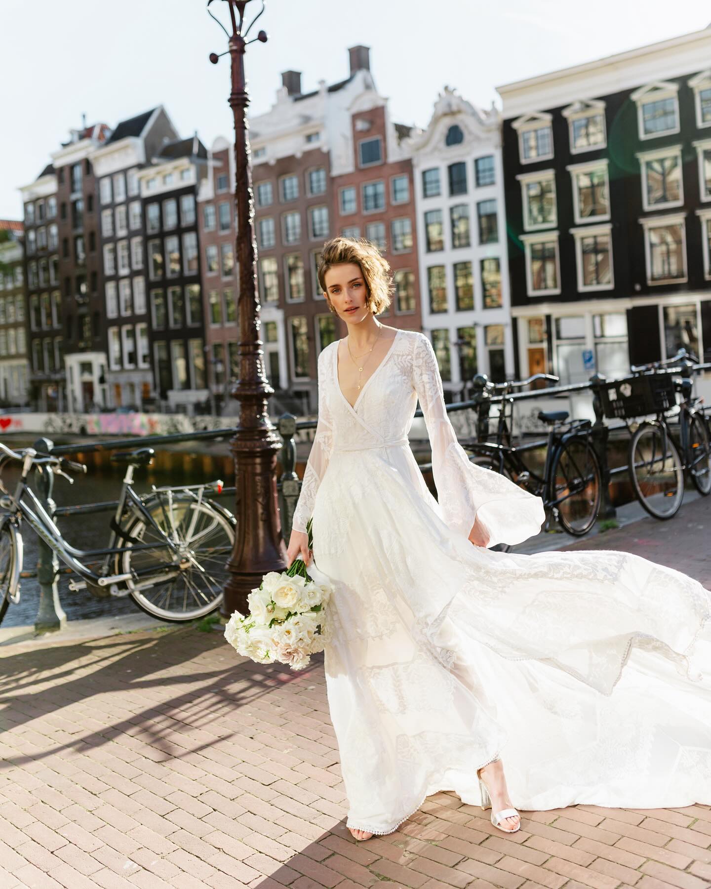 Perfect Locations in Amsterdam for Wedding Photo Session Perfect Locations in Amsterdam for Wedding Photo Session photo