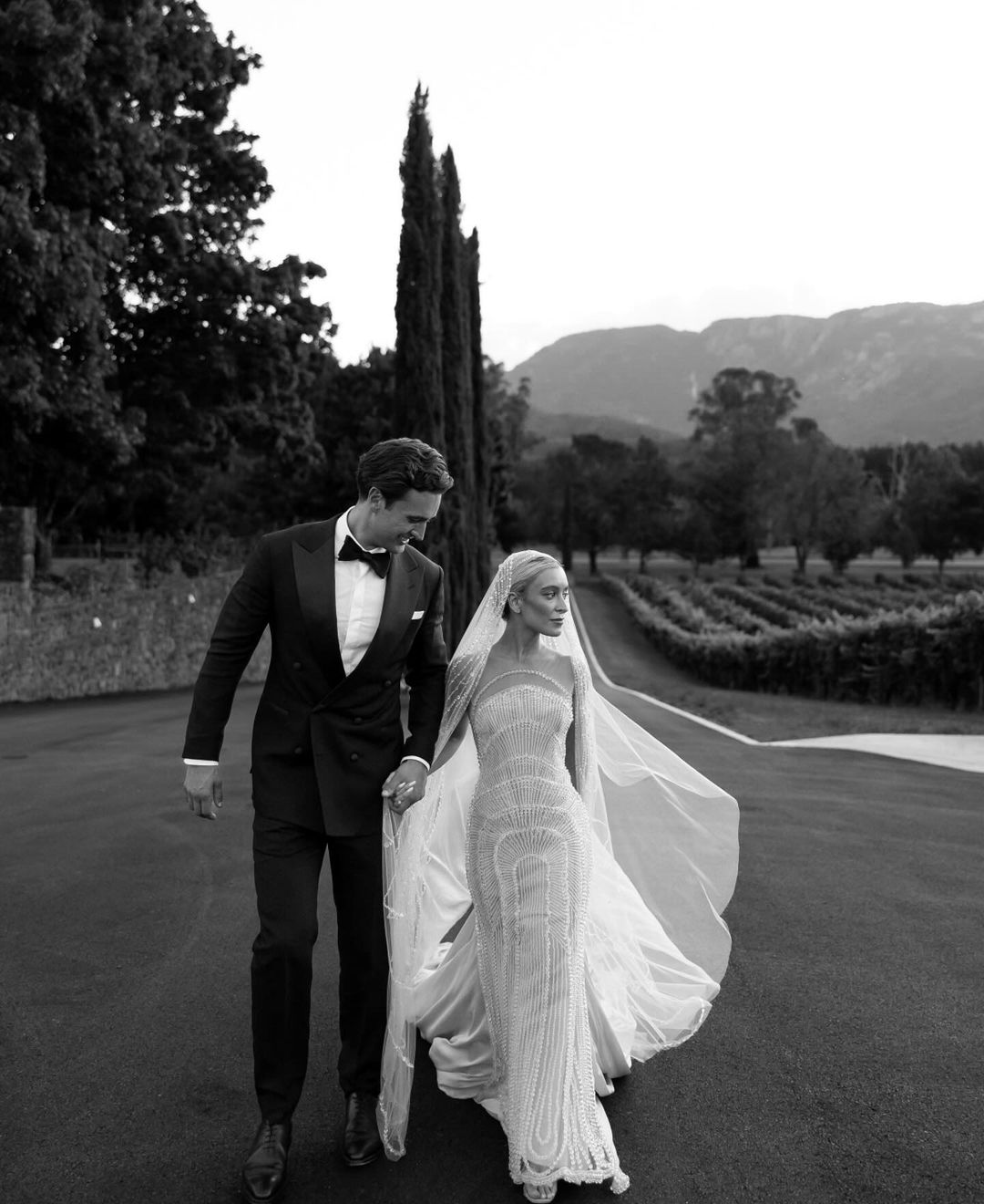 Your Essential Guide to Save-the-Dates Etiquette Your Essential Guide to Save-the-Dates Etiquette photo