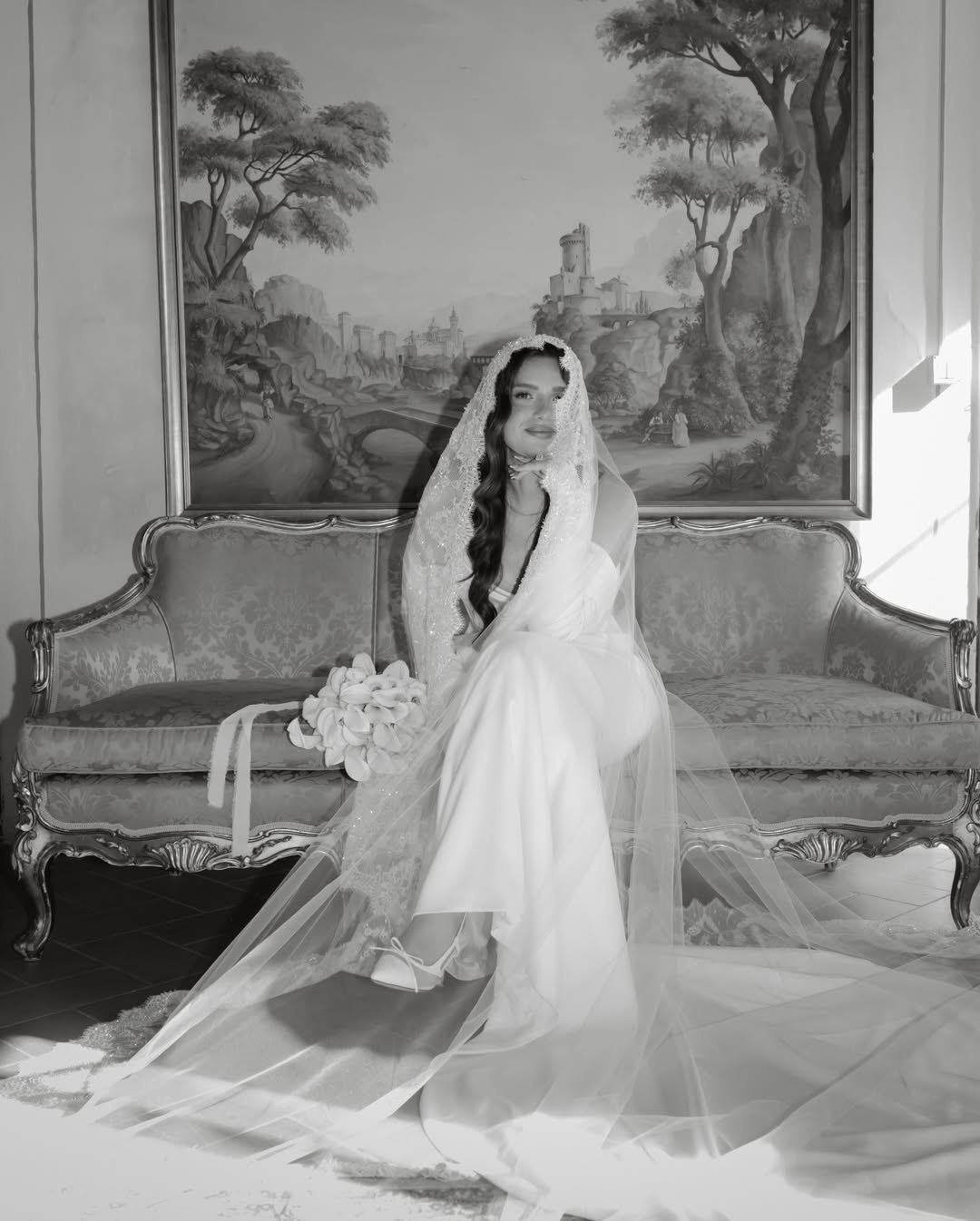 Bride Poses: From Timeless Elegance to Modern Editorial Moments photo