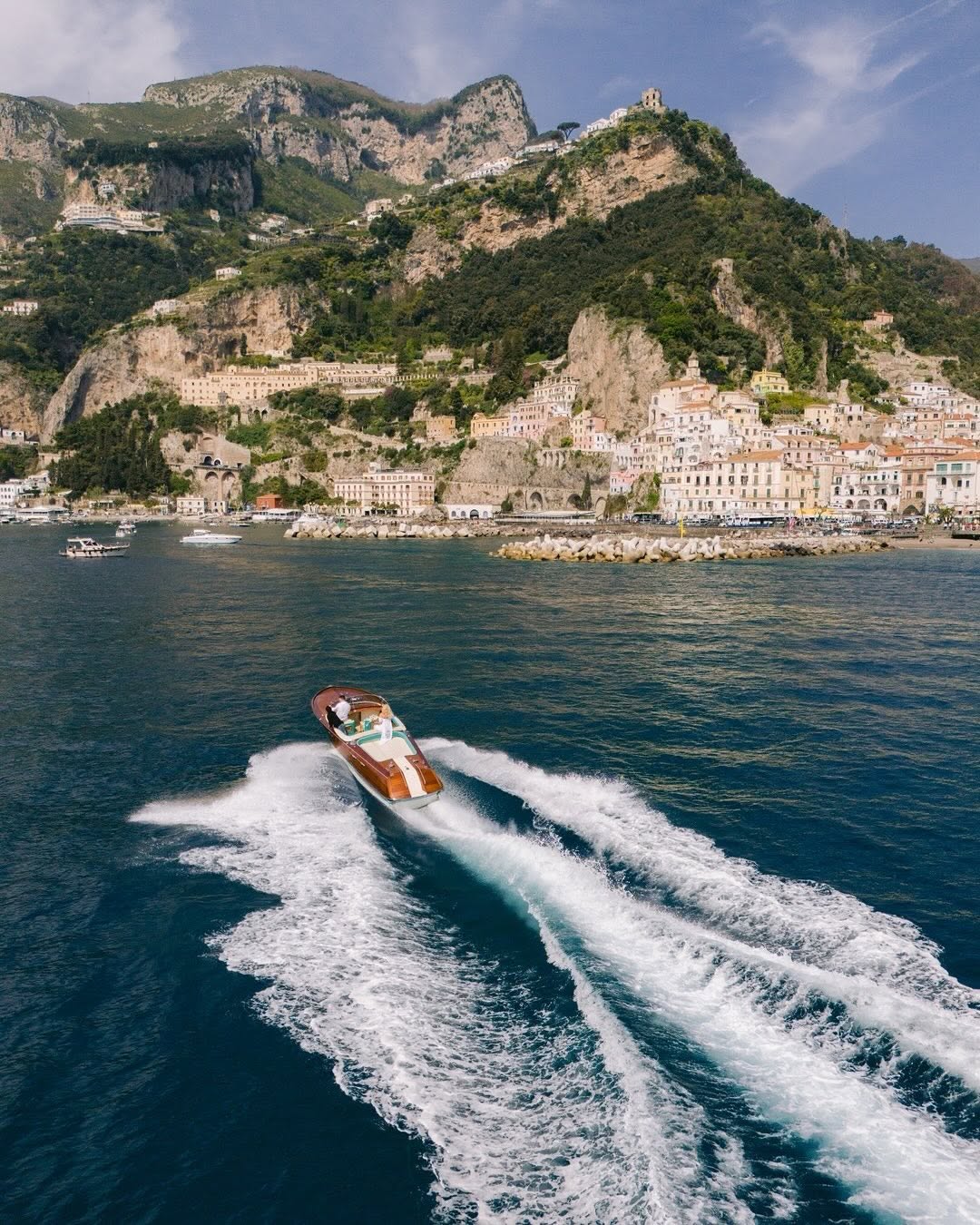 Romantic Honeymoon Spots to Escape the Winter  Romantic Honeymoon Spots to Escape the Winter  photo
