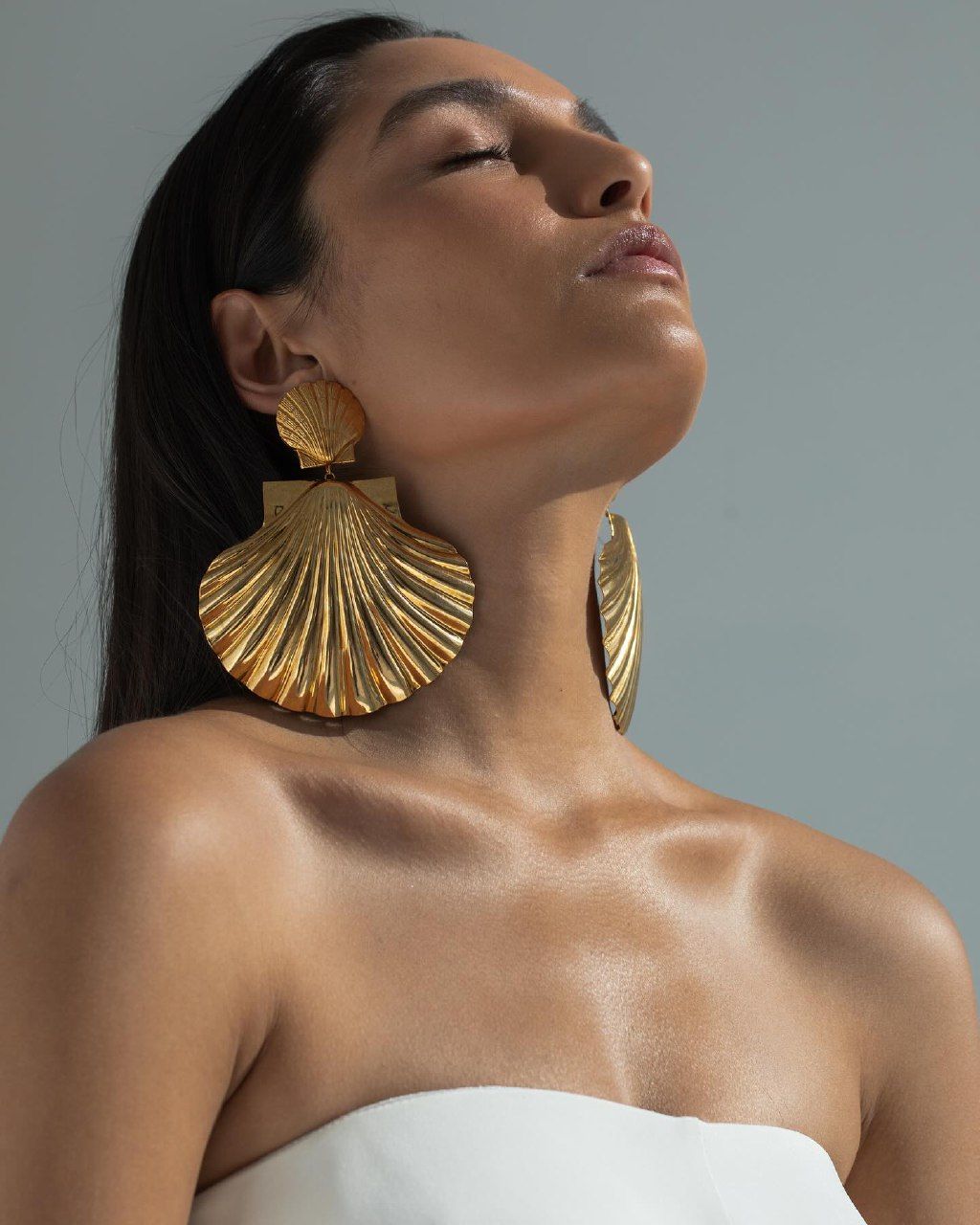 Enrich Your Bridal Look with Chunky Earrings Enrich Your Bridal Look with Chunky Earrings photo