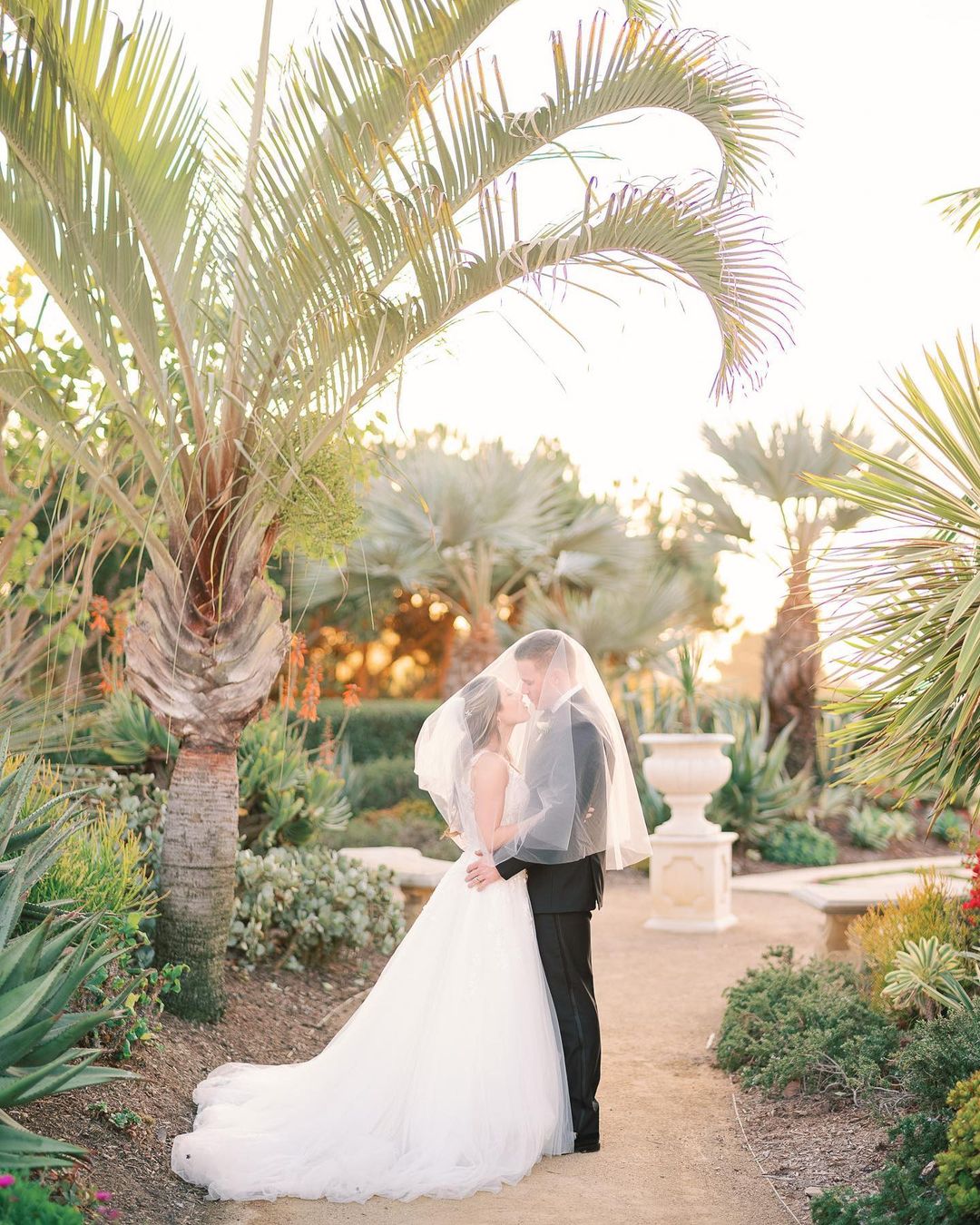 25 Best Beach Venues For Weddings in California 25 Best Beach Venues For Weddings in California photo