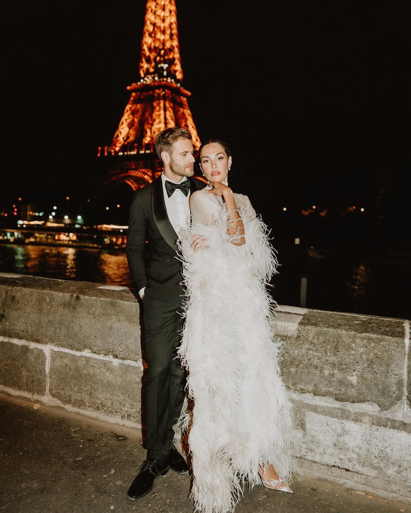 Perfect Wedding Photo Session Locations in Paris Perfect Wedding Photo Session Locations in Paris photo