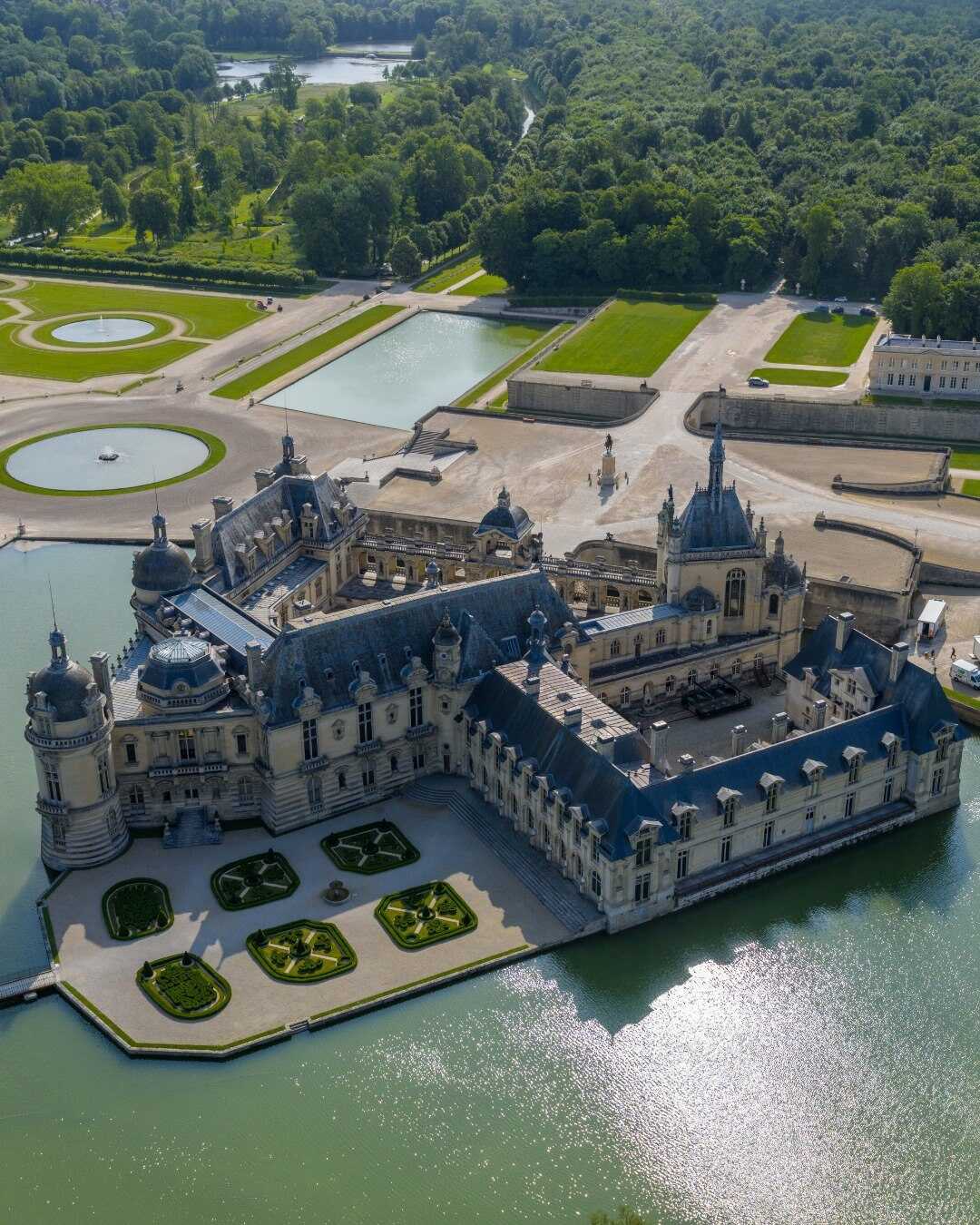 13 Best Castles in France to Actually Get Married In photo