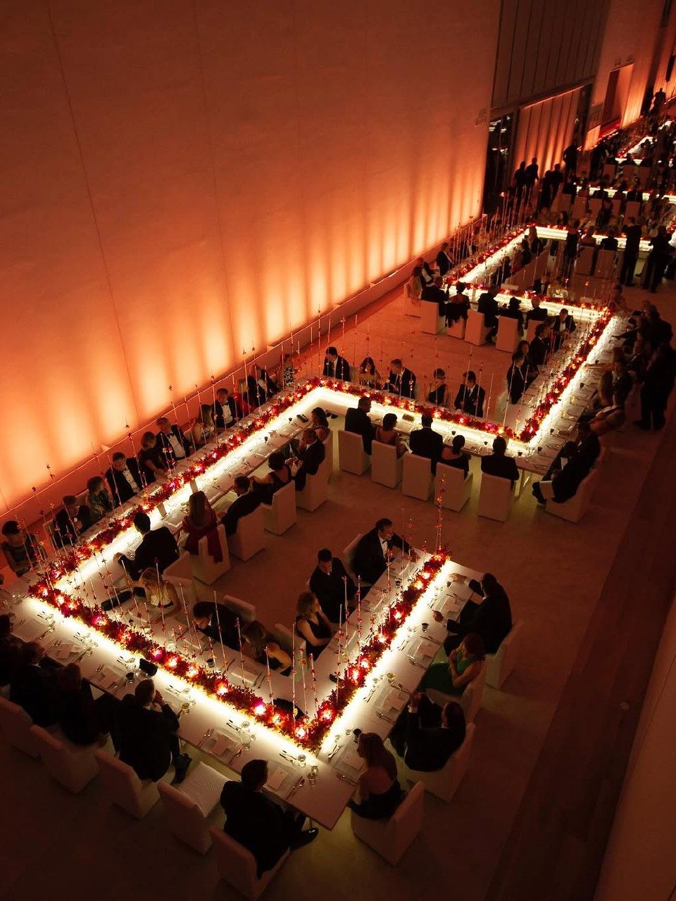 Lighting Trends for 2025 Weddings: Creating the Perfect Ambiance Lighting Trends for 2025 Weddings: Creating the Perfect Ambiance photo
