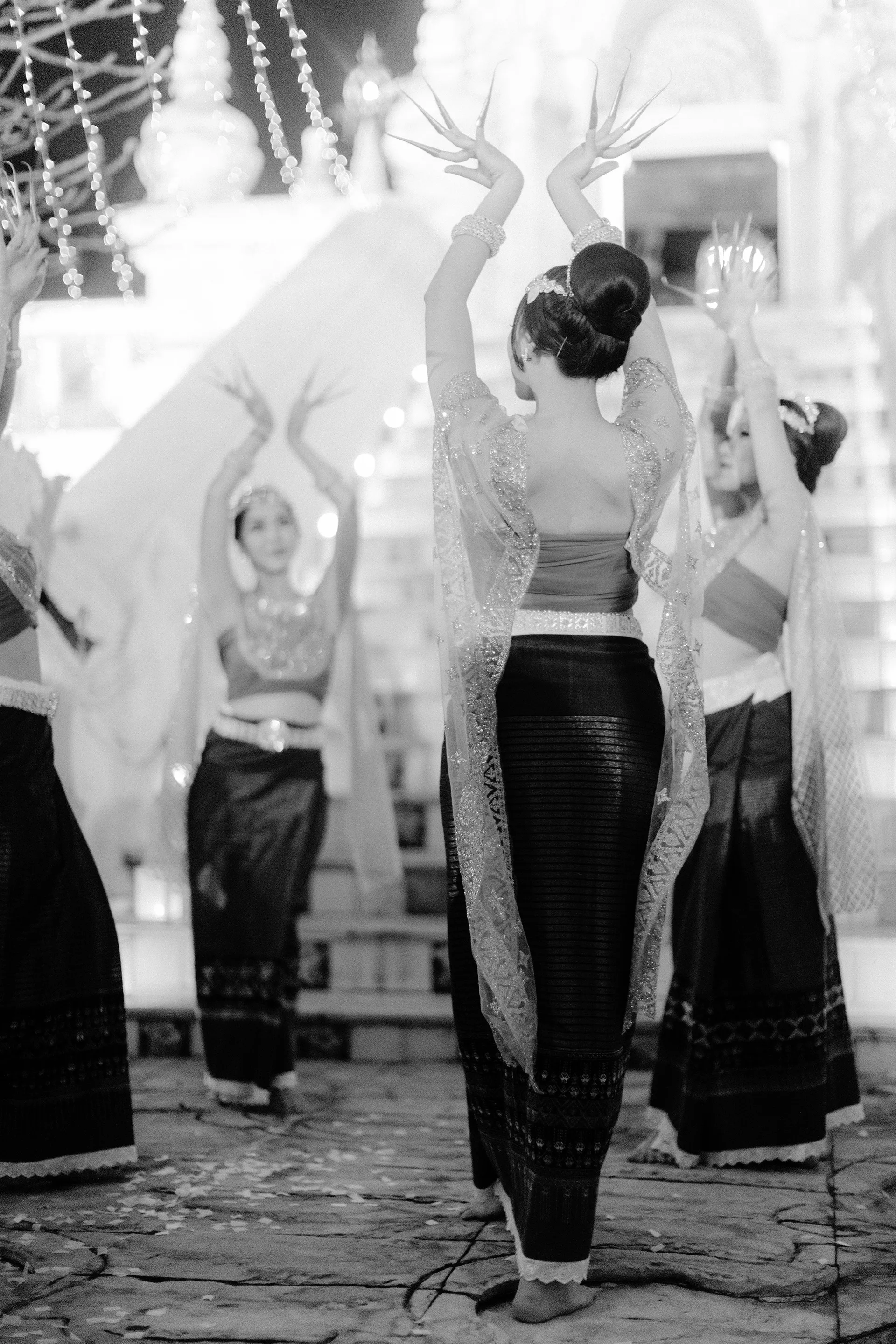 16 Timeless Buddhist Wedding Rituals 16 Timeless Buddhist Wedding Rituals photo