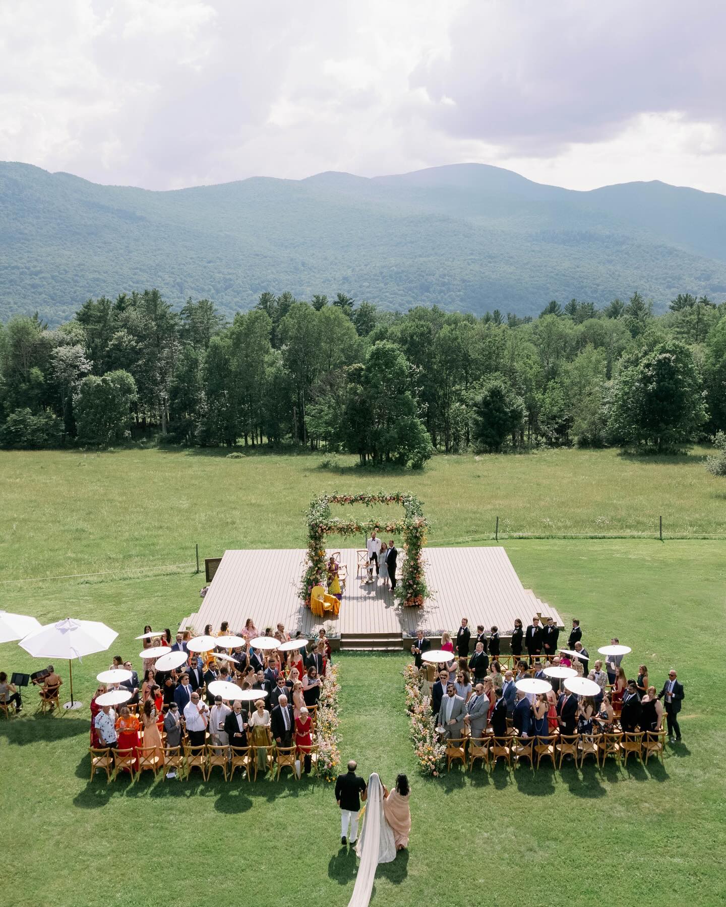 20 Stunning Vermont Wedding Venues  20 Stunning Vermont Wedding Venues  photo