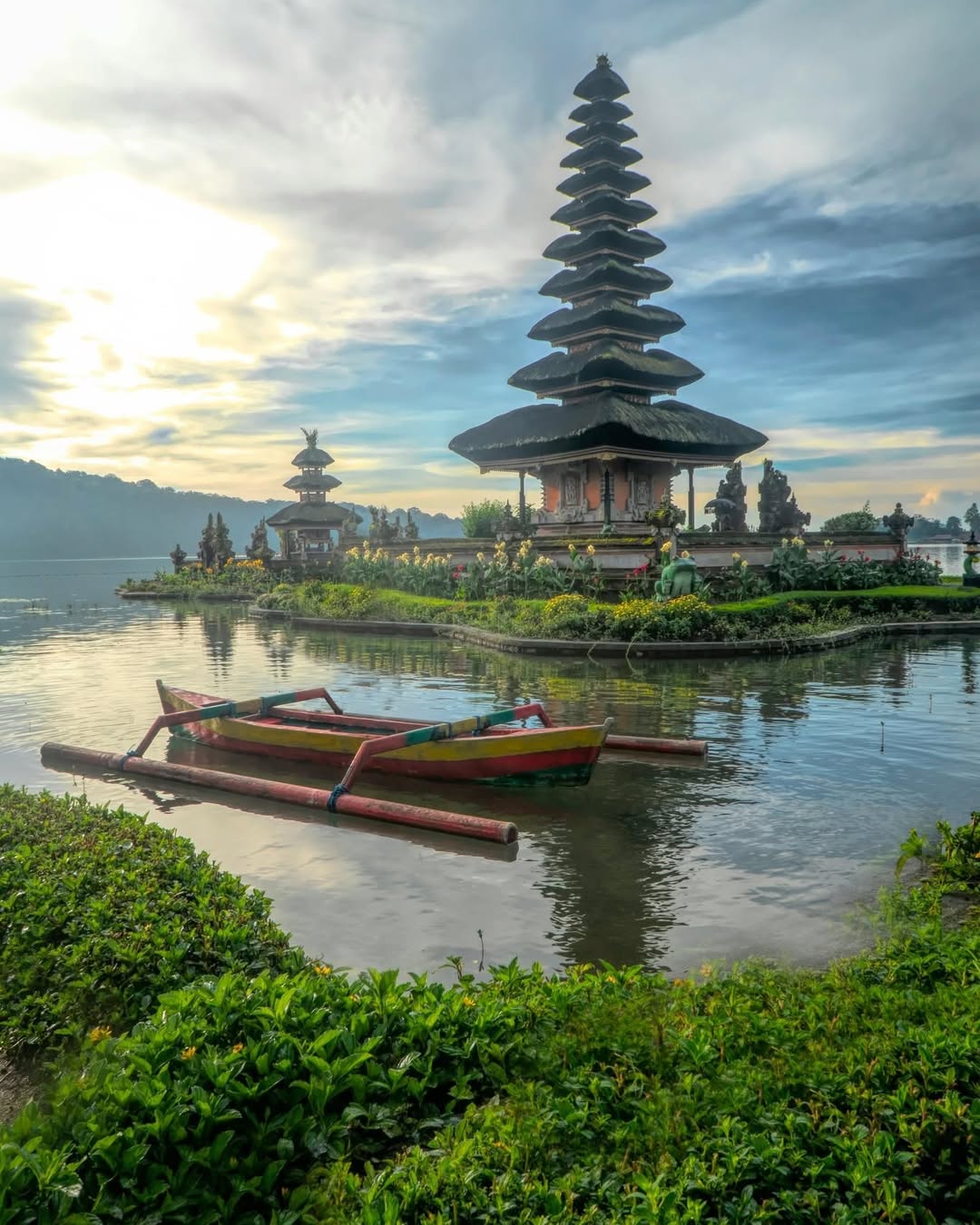Sacred Temples & Cultural Vibrancy