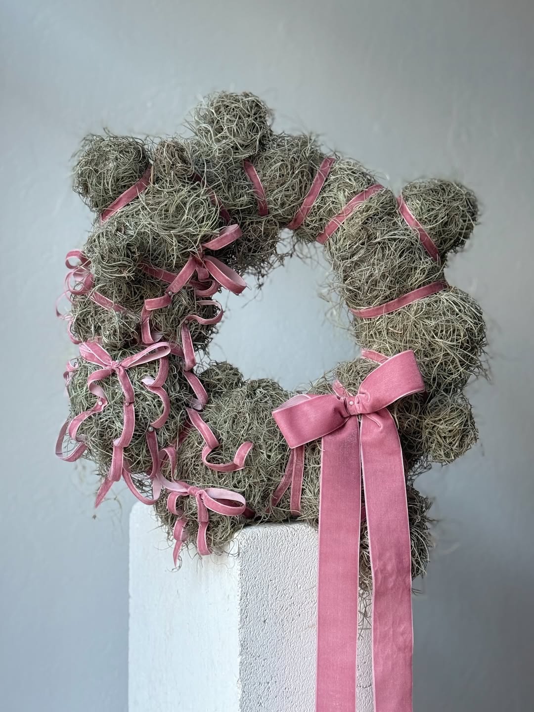Handcrafted Organic Wedding Wreaths as Stylish 2026 Decor photo