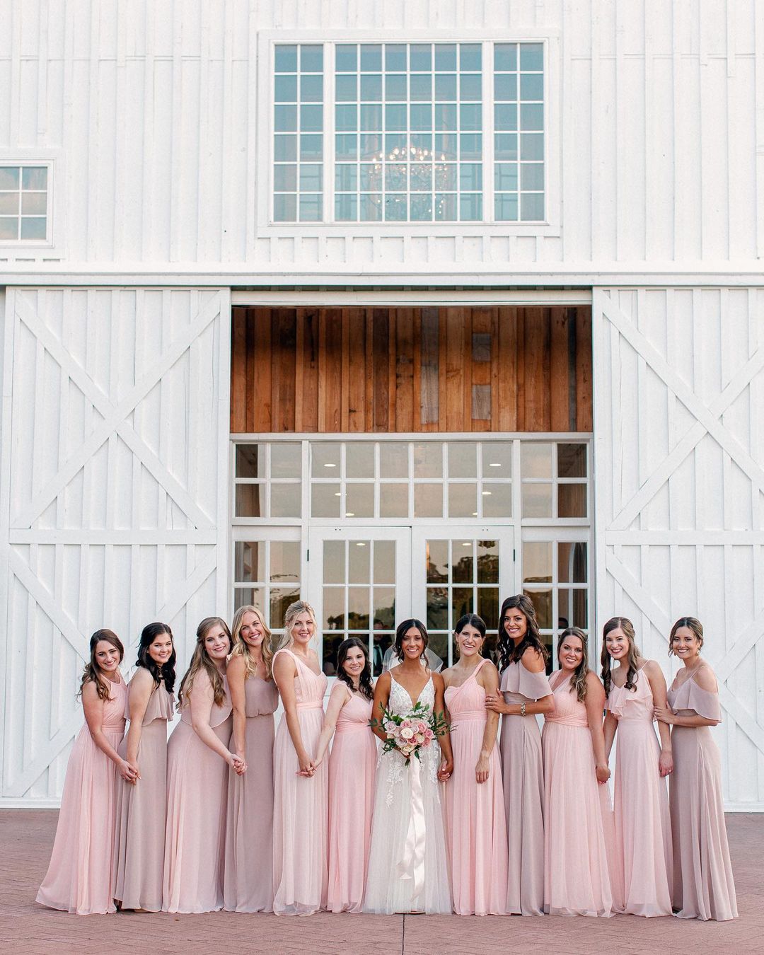 Countdown: how early to start preparing for the wedding Countdown: how early to start preparing for the wedding photo