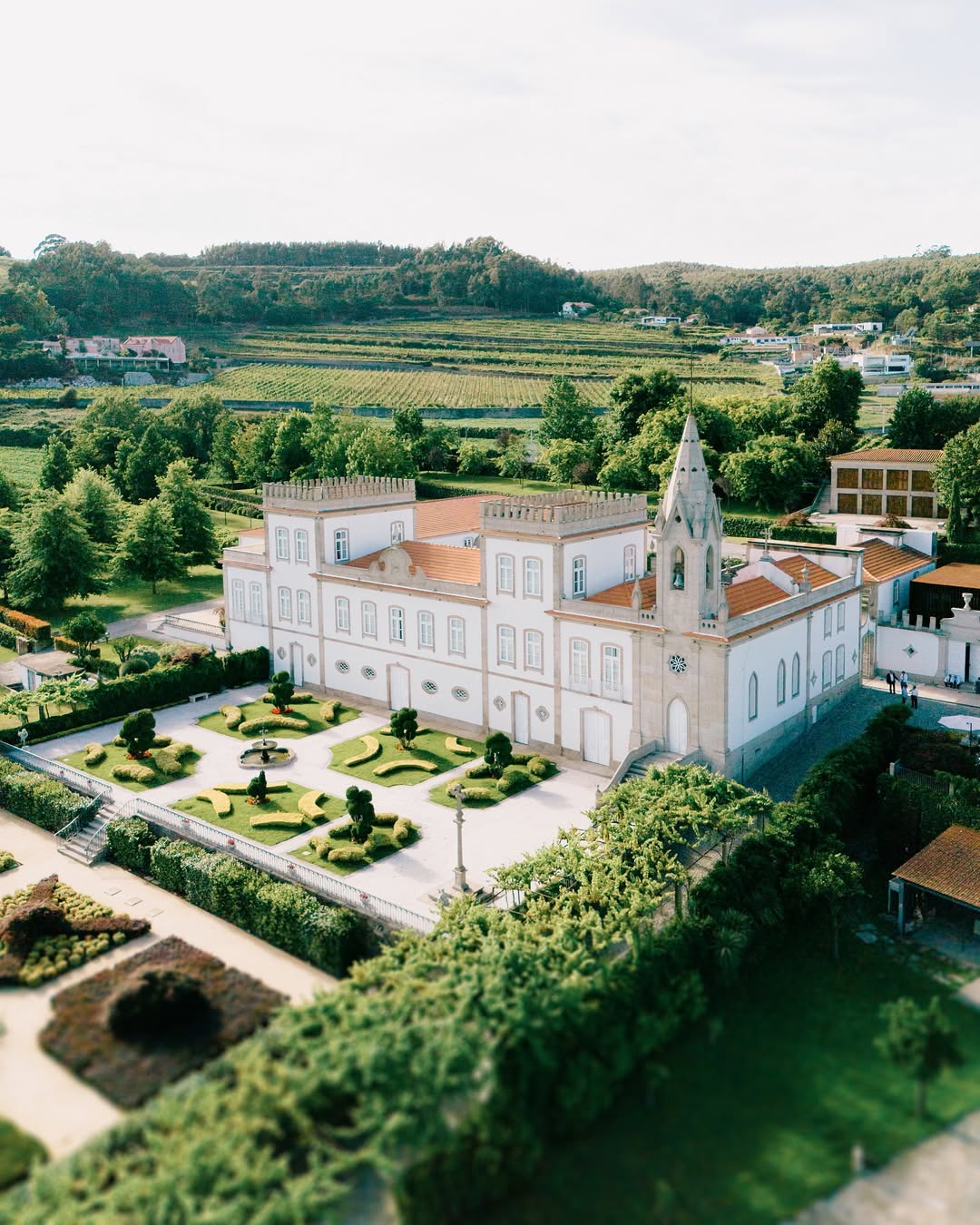 A One-of-a-Kind Wedding at Palácio da Igreja Velha photo