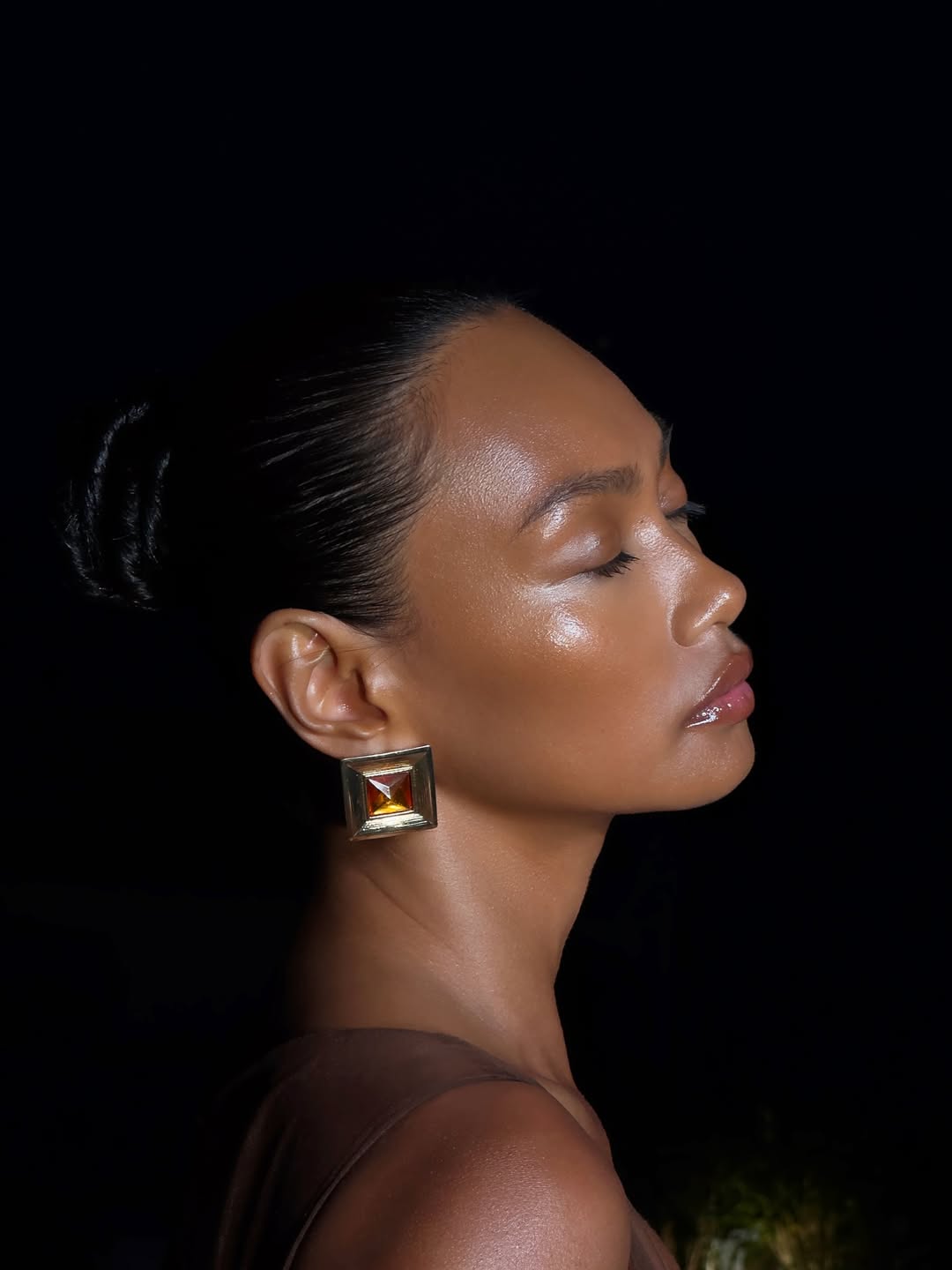 Editorial Makeup Ideas: How to Get That Cover-Worthy Look photo