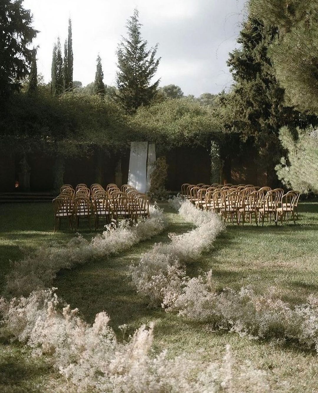 Affordable Wedding Flowers for Your Big Day Affordable Wedding Flowers for Your Big Day photo