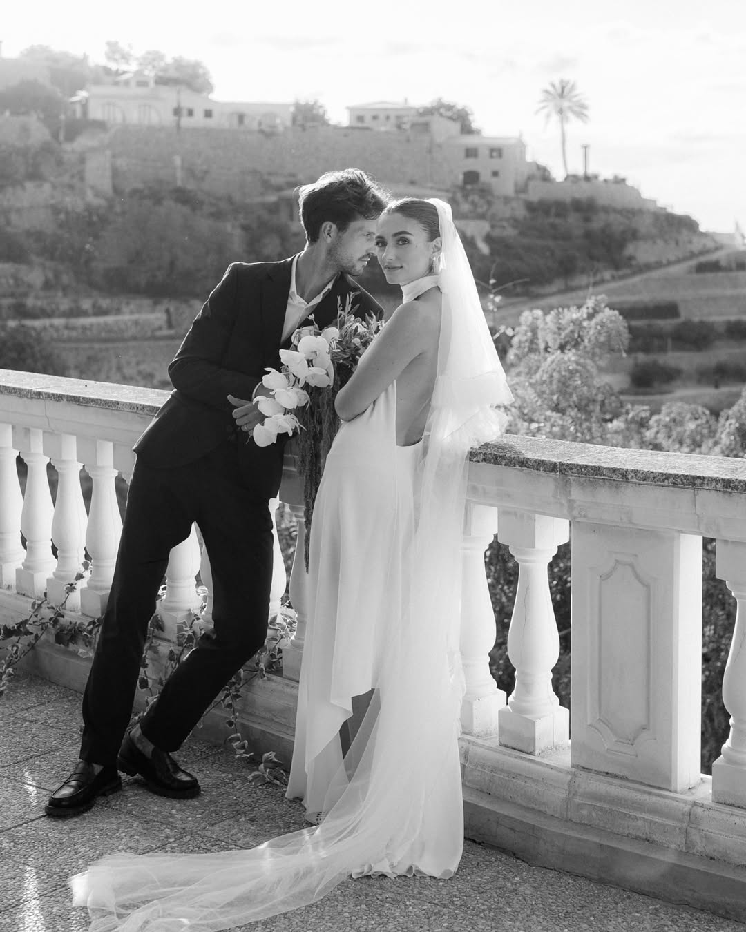A Complete Guide to Wedding Announcements photo